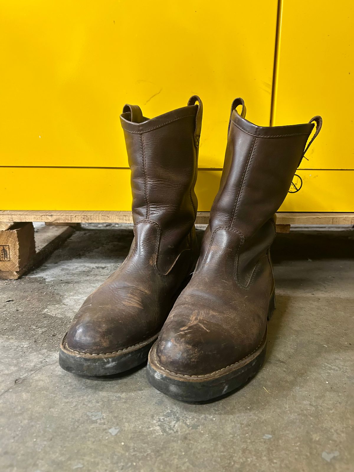 Photo by Vic on October 29, 2025 of the Danner Welington in Brown Full Grain.