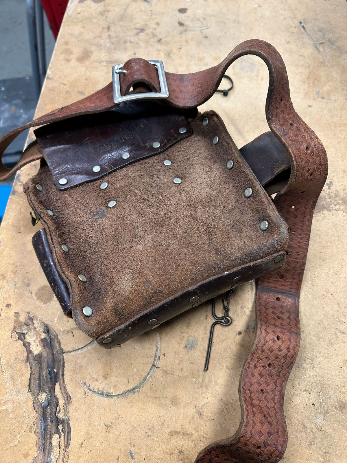 Photo by Vic on November 7, 2025 of the Unknown Maker Tool Belt in Unknown Leather.