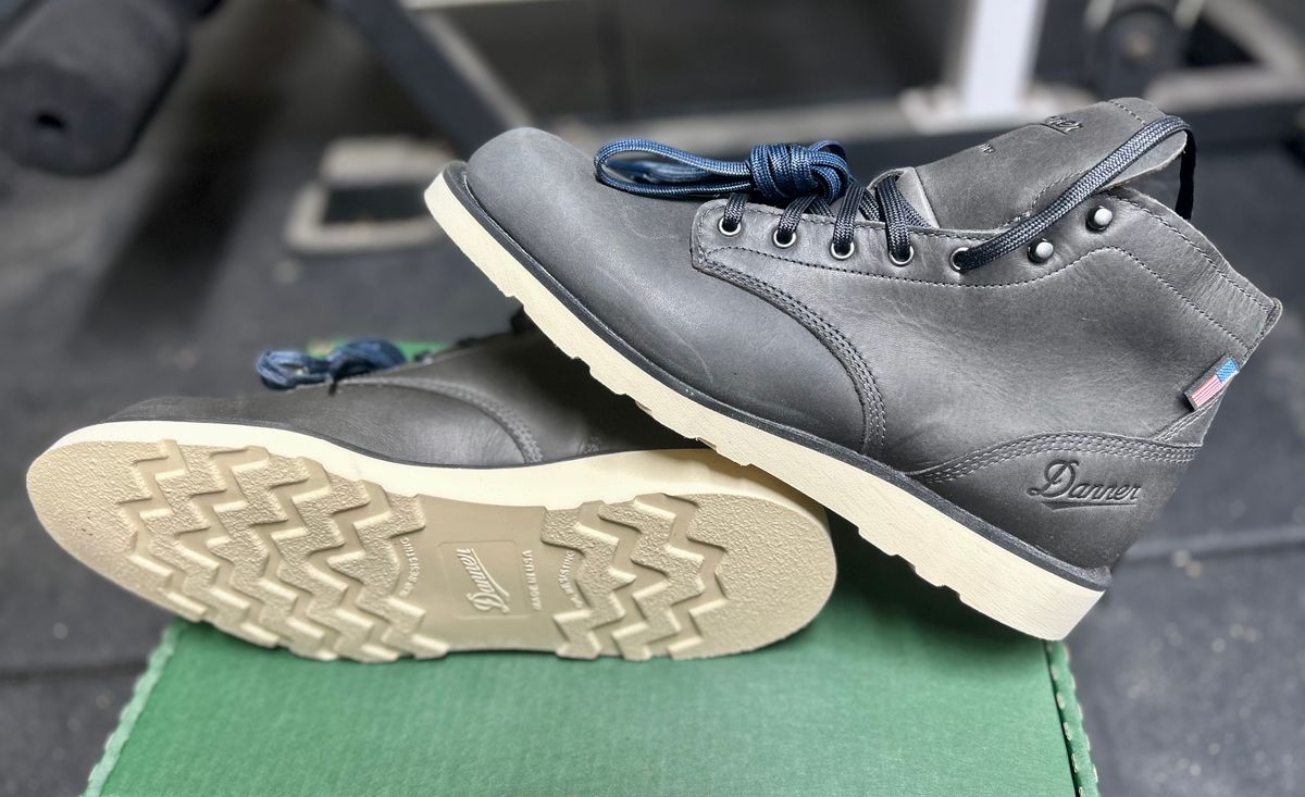 Photo by Vic on April 21, 2026 of the Danner Douglas Charcoal GTX in Black Full Grain.