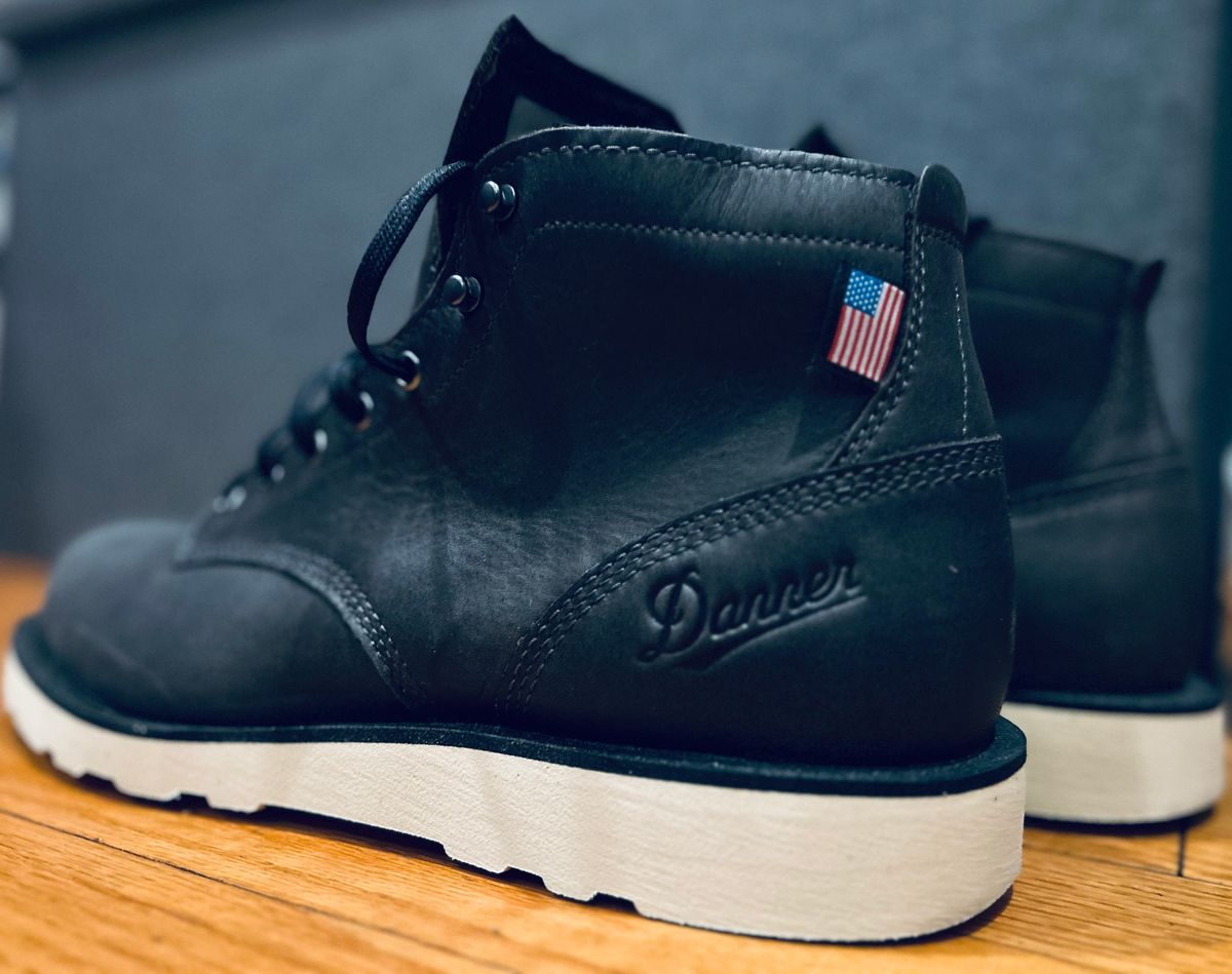 Photo by Vic on April 25, 2026 of the Danner Douglas Charcoal GTX in Black Full Grain.