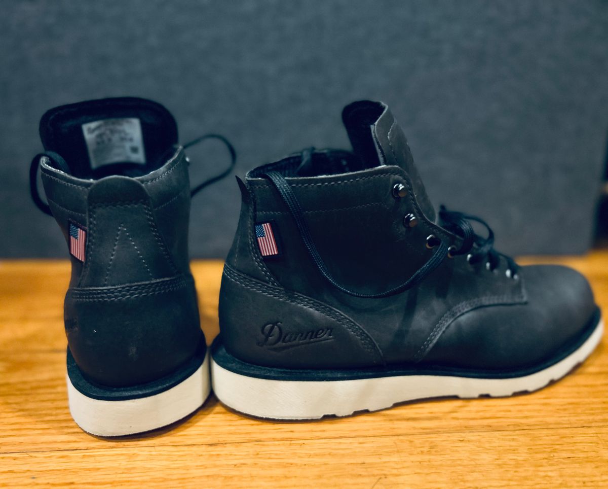 Photo by Vic on April 25, 2026 of the Danner Douglas Charcoal GTX in Black Full Grain.