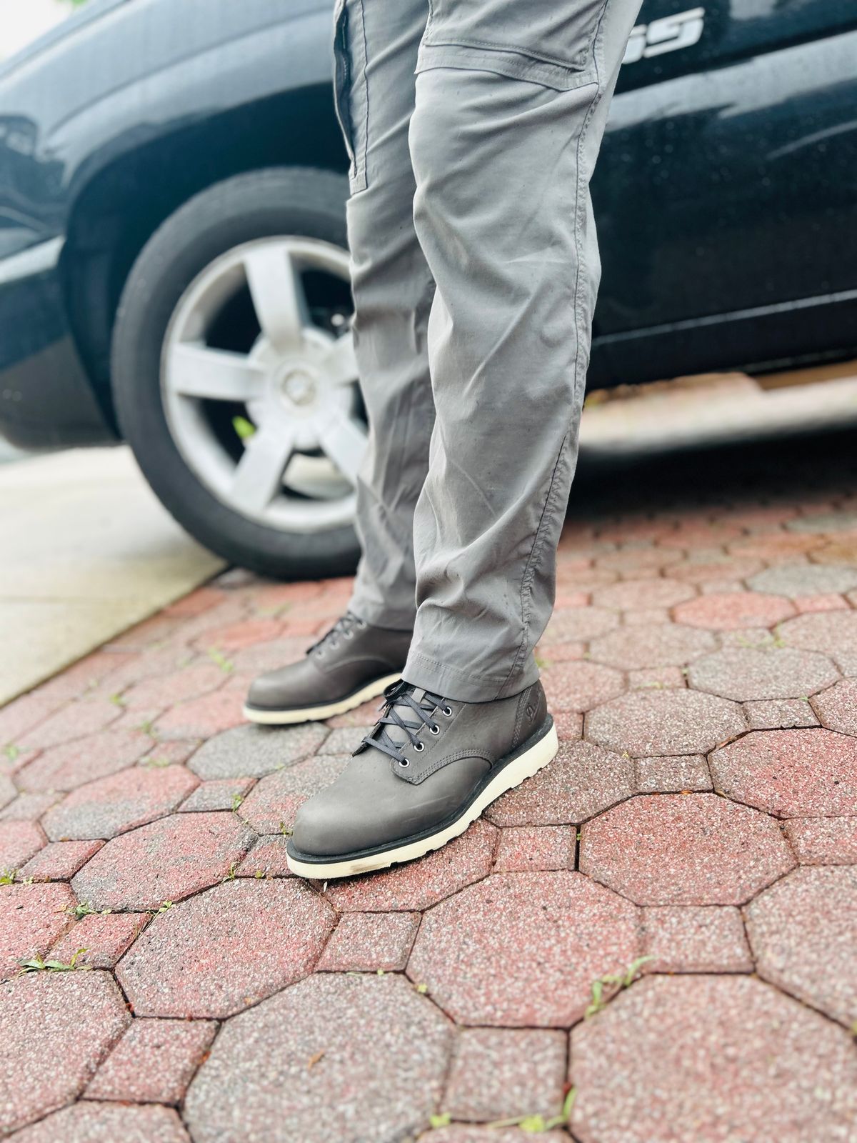 Photo by Vic on May 24, 2026 of the Danner Douglas Charcoal GTX in Black Full Grain.