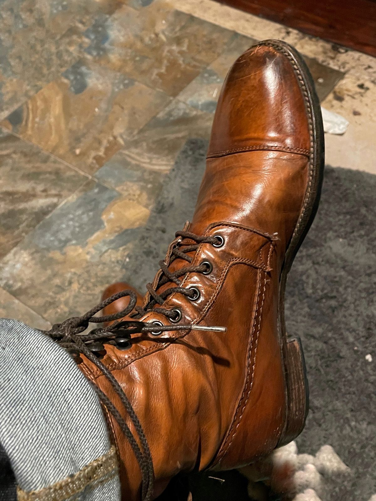 Photo by gloitz on April 21, 2024 of the Allen Edmonds Unknown Model in Unknown Leather.