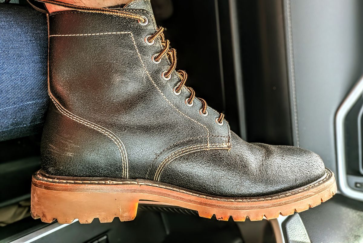 Photo by rickywilliams on April 19, 2026 of the Thursday Hero in Cacao Dark Brown Waxed Roughout Leather.
