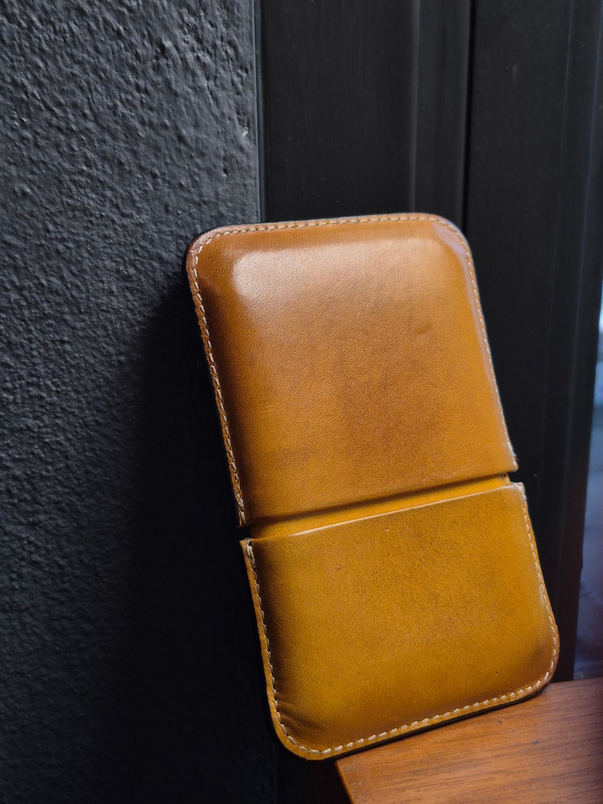 Photo by ice_rockster on January 3, 2026 of the L.Cornelissen & Son Leather Card Holders in Unknown Leather.