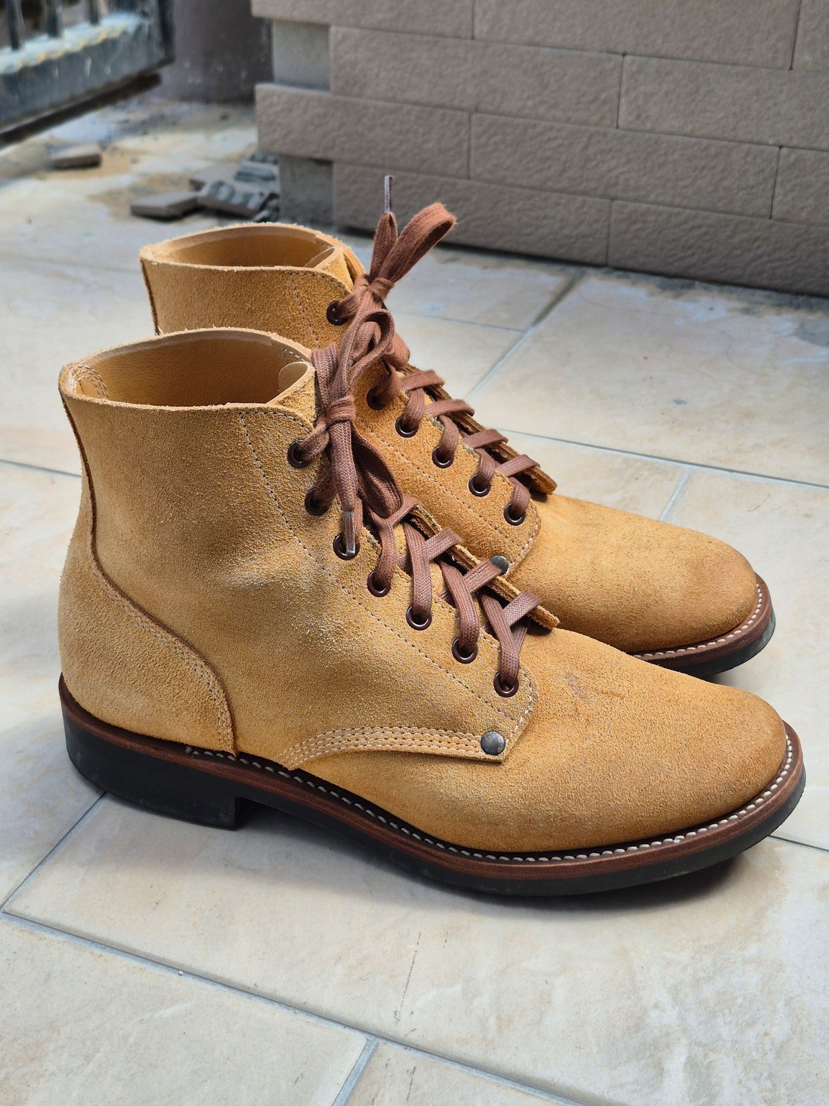 Photo by ice_rockster on November 2, 2025 of the Buzz Rickson M-43 in Buzz Rickson M-43 Wax-treated Roughout Cowhide.