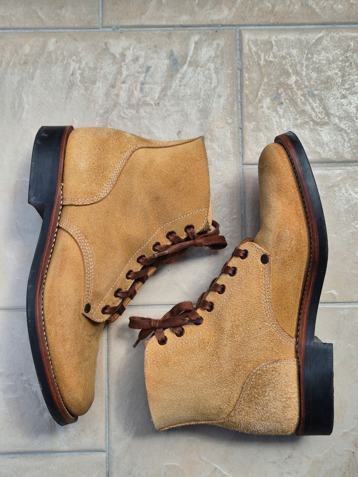 Photo by ice_rockster on November 2, 2025 of the Buzz Rickson M-43 in Buzz Rickson M-43 Wax-treated Roughout Cowhide.