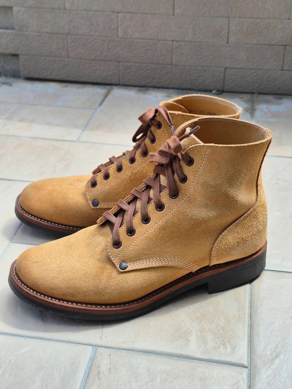 Photo by ice_rockster on November 2, 2025 of the Buzz Rickson M-43 in Buzz Rickson M-43 Wax-treated Roughout Cowhide.
