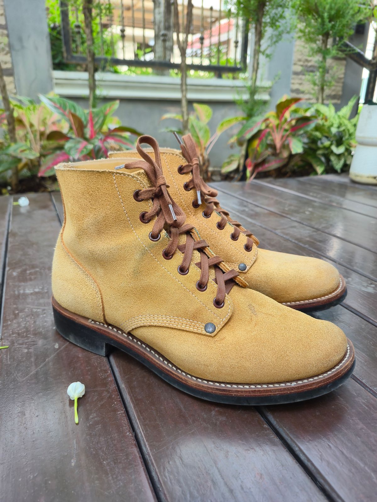 Photo by ice_rockster on December 5, 2025 of the Buzz Rickson M-43 in Buzz Rickson M-43 Wax-treated Roughout Cowhide.