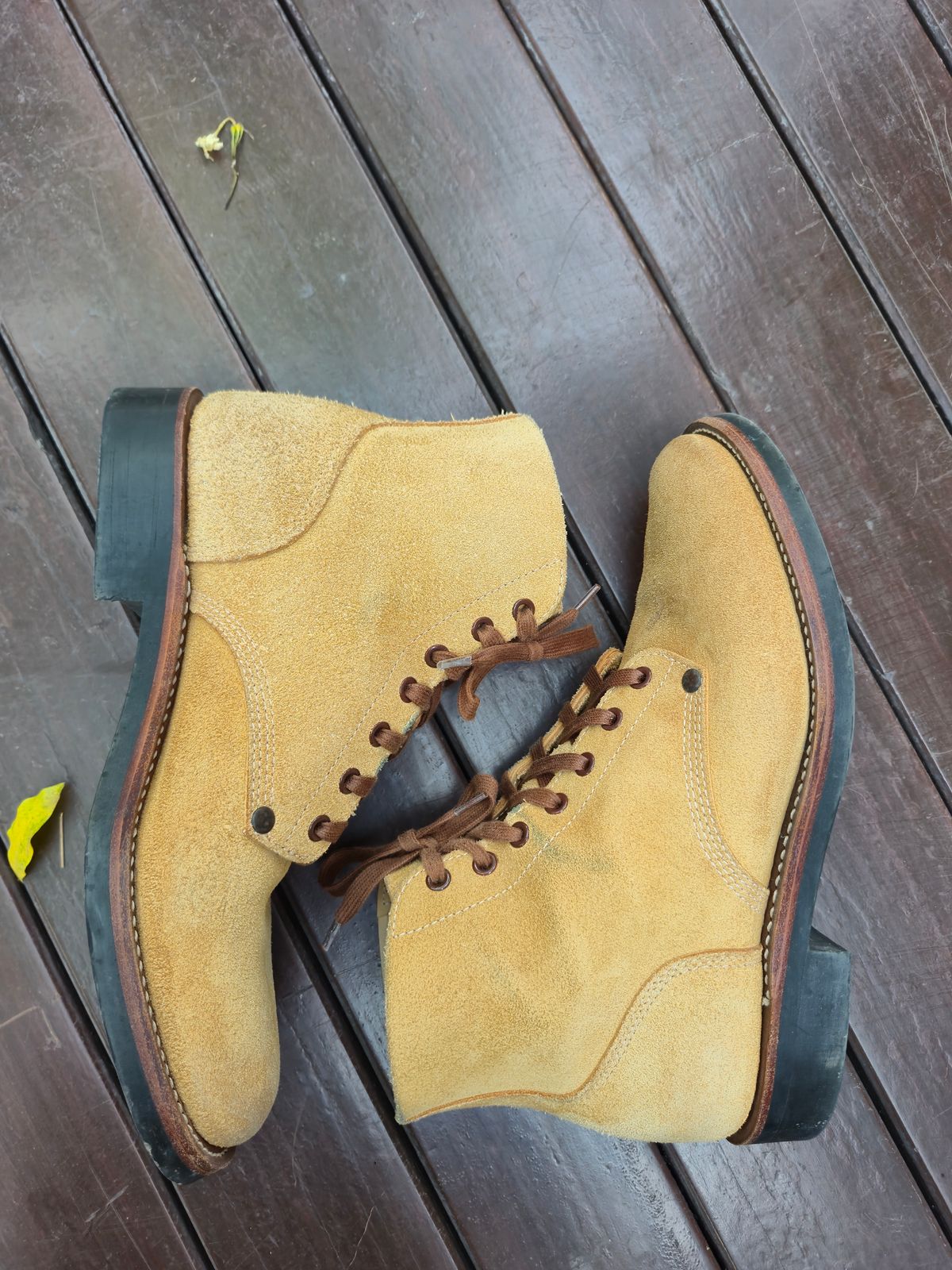 Photo by ice_rockster on December 5, 2025 of the Buzz Rickson M-43 in Buzz Rickson M-43 Wax-treated Roughout Cowhide.