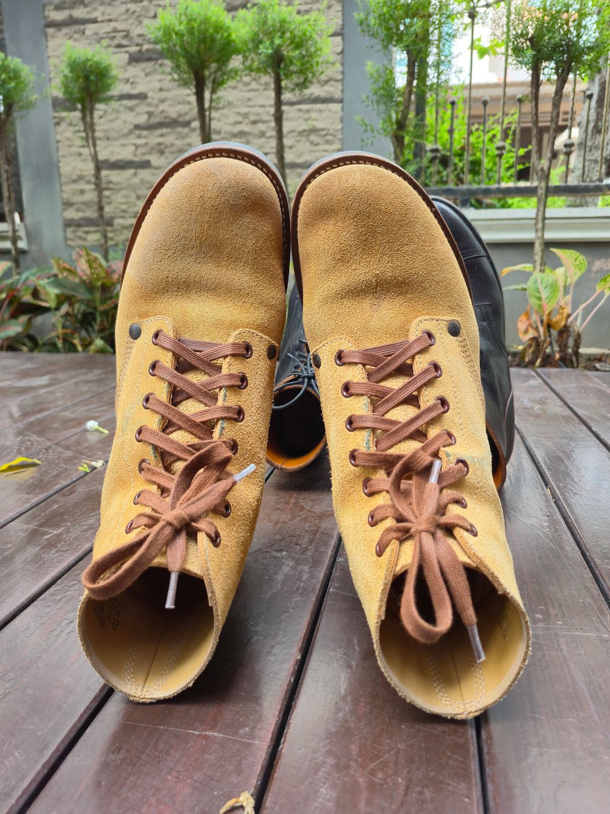 Photo by ice_rockster on December 5, 2025 of the Buzz Rickson M-43 in Buzz Rickson M-43 Wax-treated Roughout Cowhide.