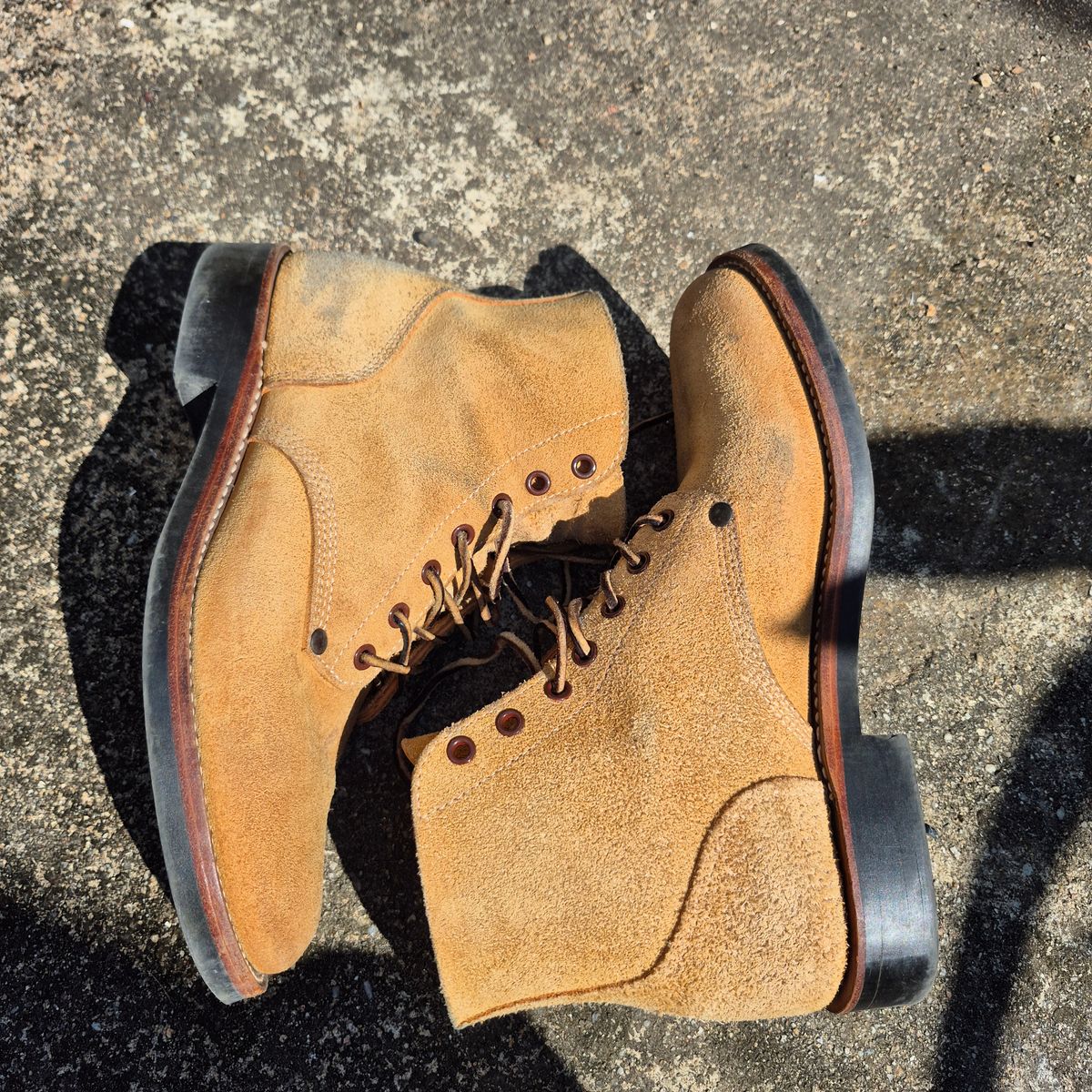 Photo by ice_rockster on January 3, 2026 of the Buzz Rickson M-43 in Buzz Rickson M-43 Wax-treated Roughout Cowhide.
