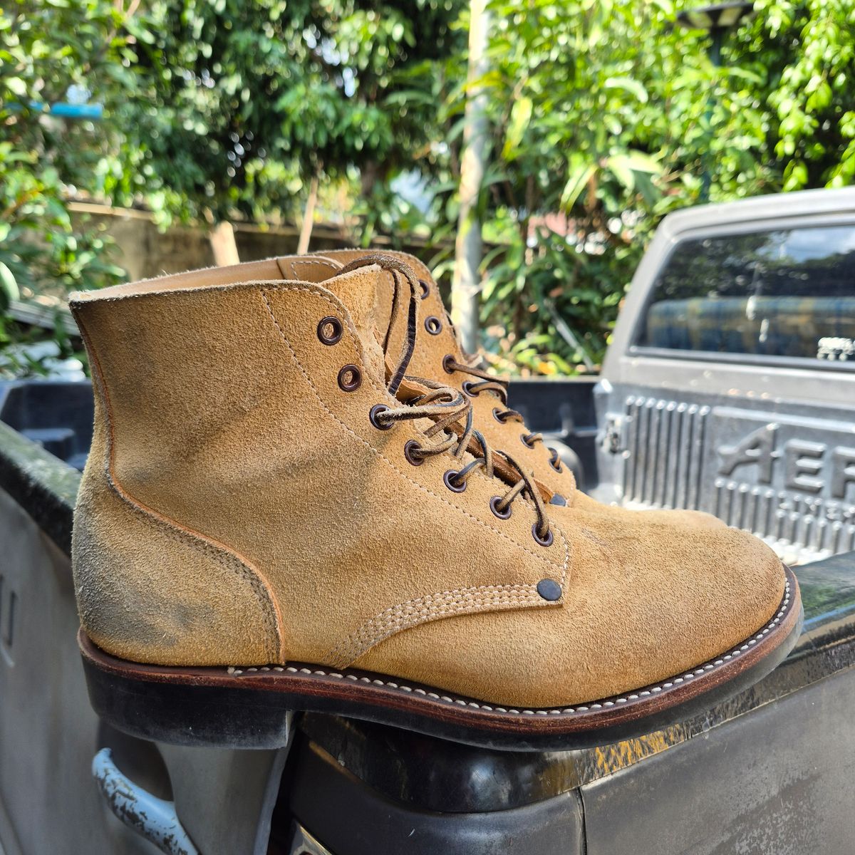 Photo by ice_rockster on January 3, 2026 of the Buzz Rickson M-43 in Buzz Rickson M-43 Wax-treated Roughout Cowhide.