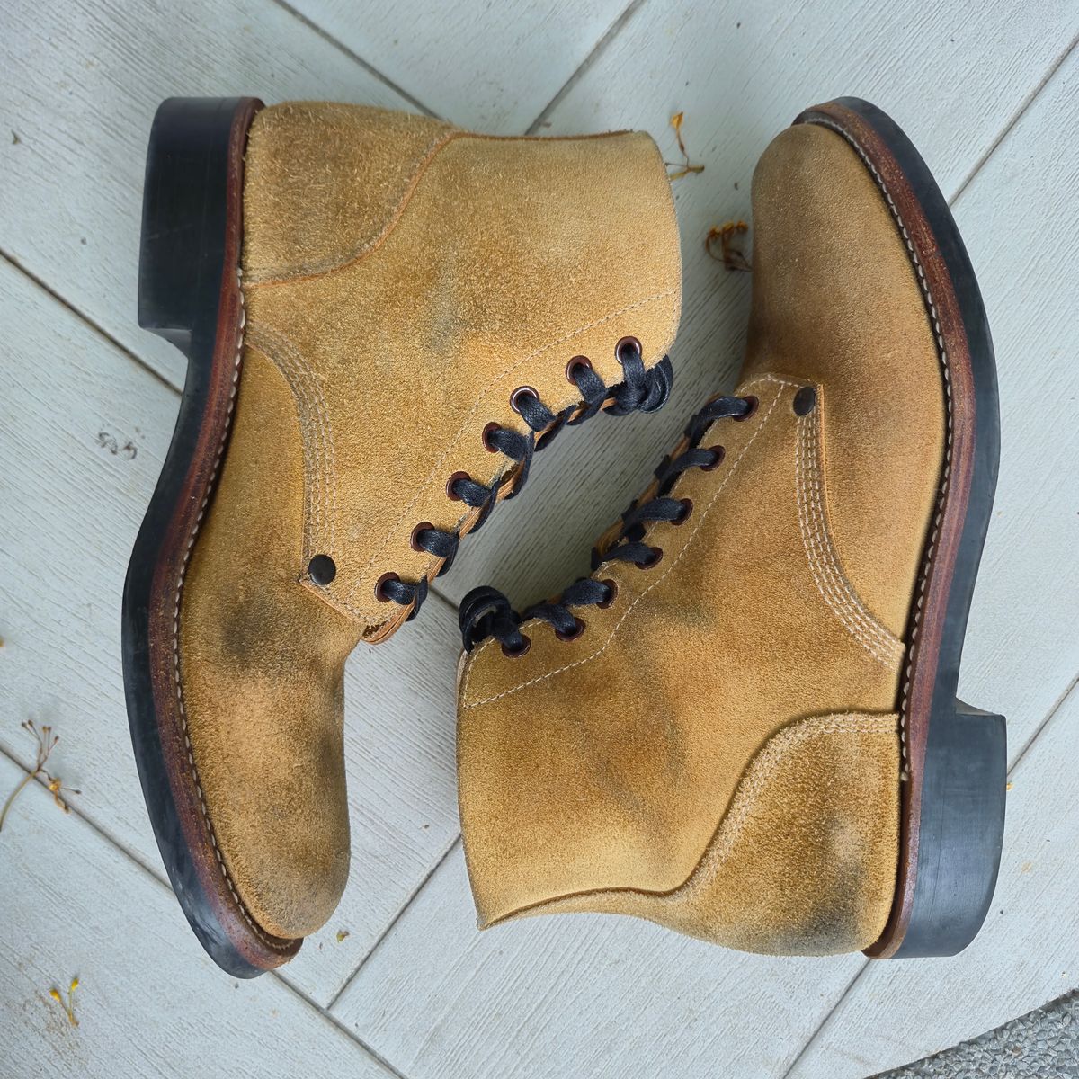 Photo by ice_rockster on April 5, 2026 of the Buzz Rickson M-43 in Buzz Rickson M-43 Wax-treated Roughout Cowhide.