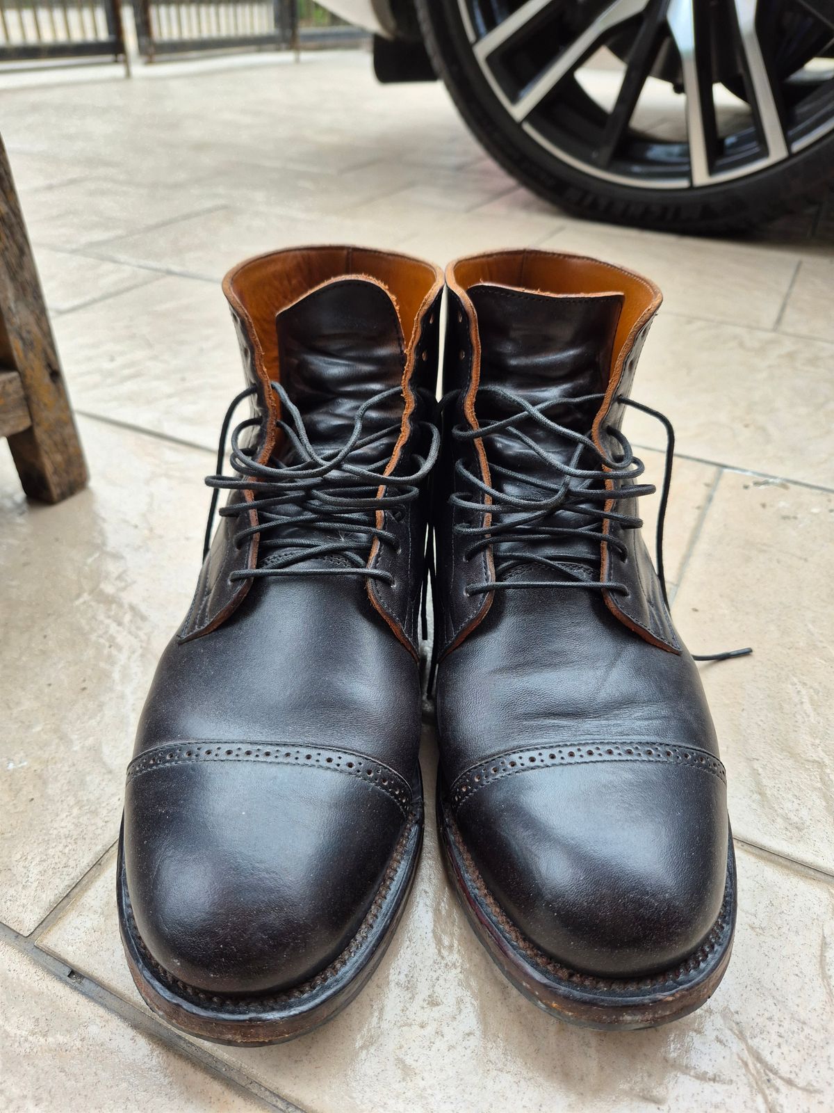 Photo by ice_rockster on November 6, 2025 of the Viberg Service Boot BCT in Maryam Nero Tea Core Vacchetta Lucida.