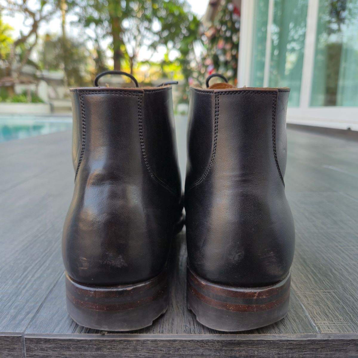 Photo by ice_rockster on December 30, 2025 of the Viberg Service Boot BCT in Maryam Nero Tea Core Vacchetta Lucida.