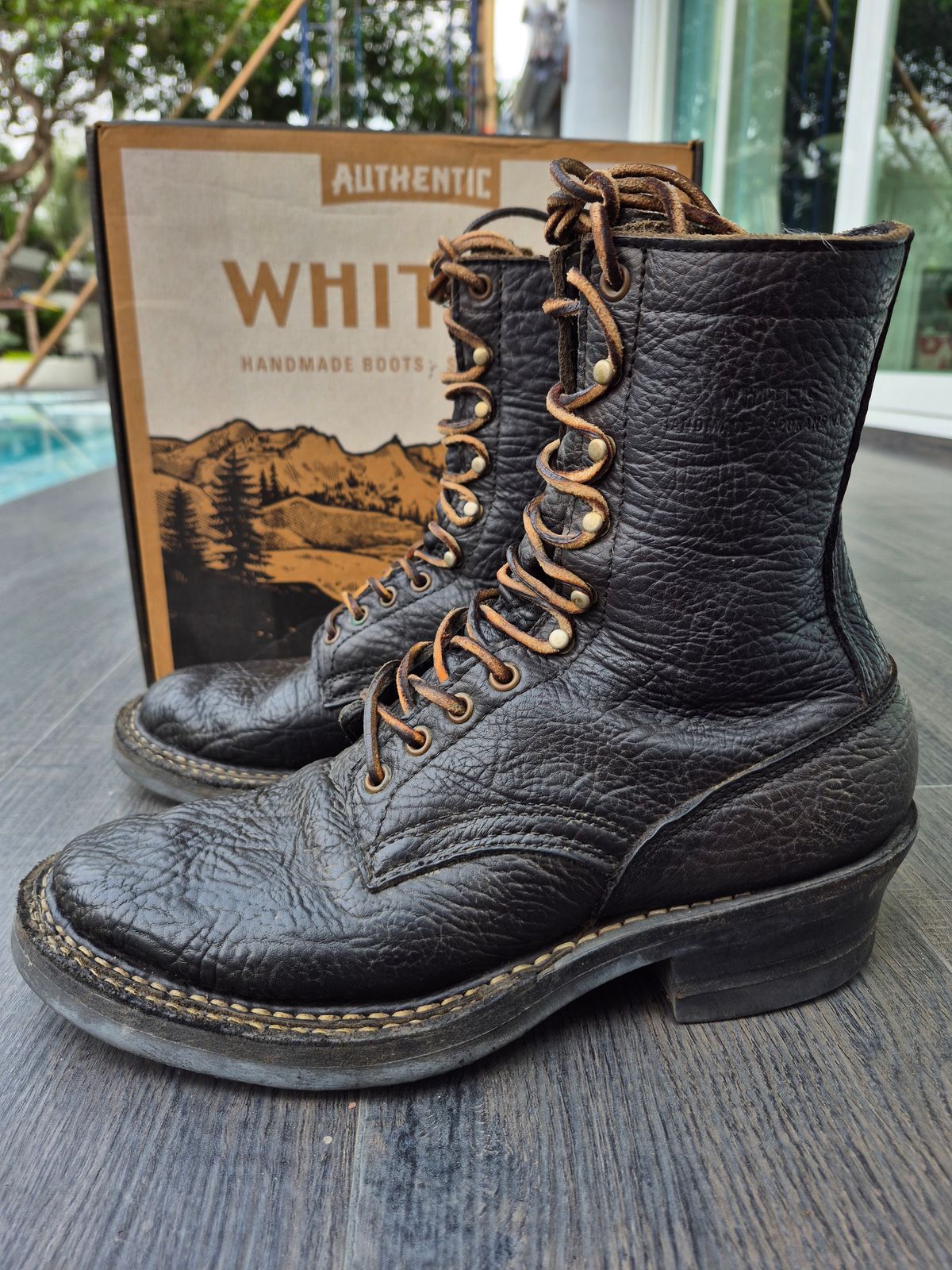 Photo by ice_rockster on April 26, 2026 of the White's Farmer/Rancher in Black Oil Bullhide.