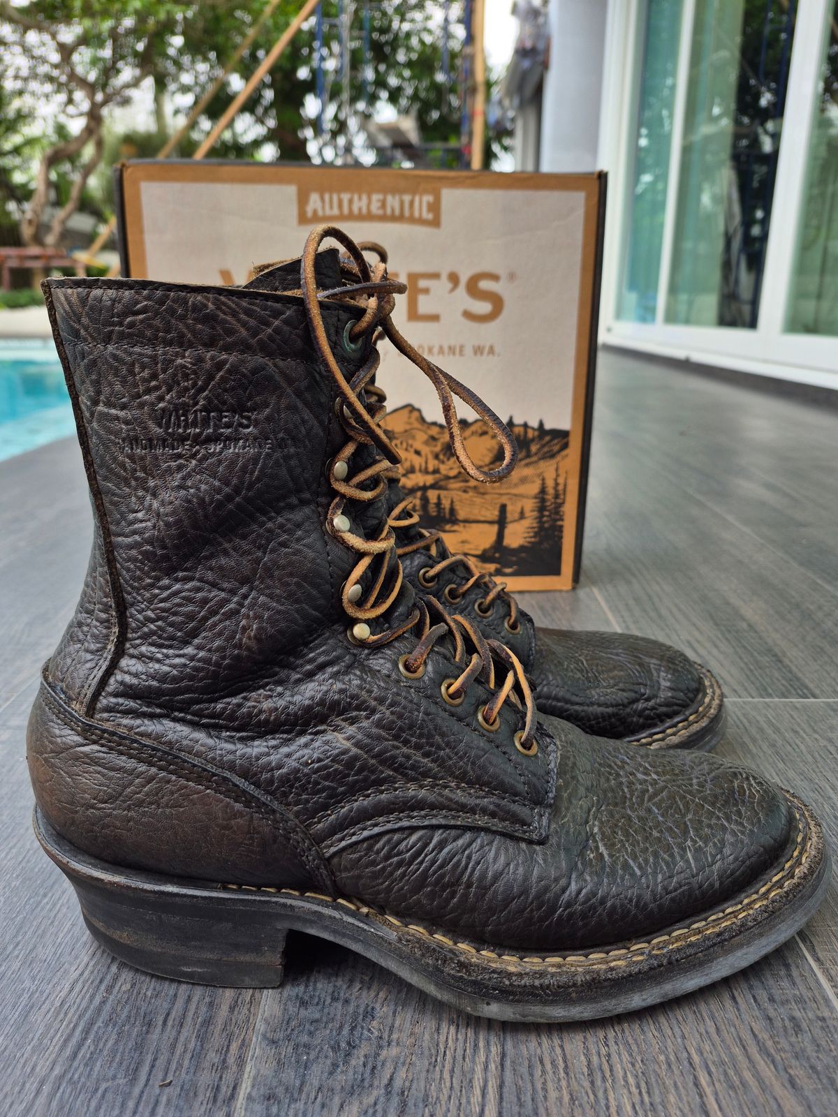 Photo by ice_rockster on April 26, 2026 of the White's Farmer/Rancher in Black Oil Bullhide.