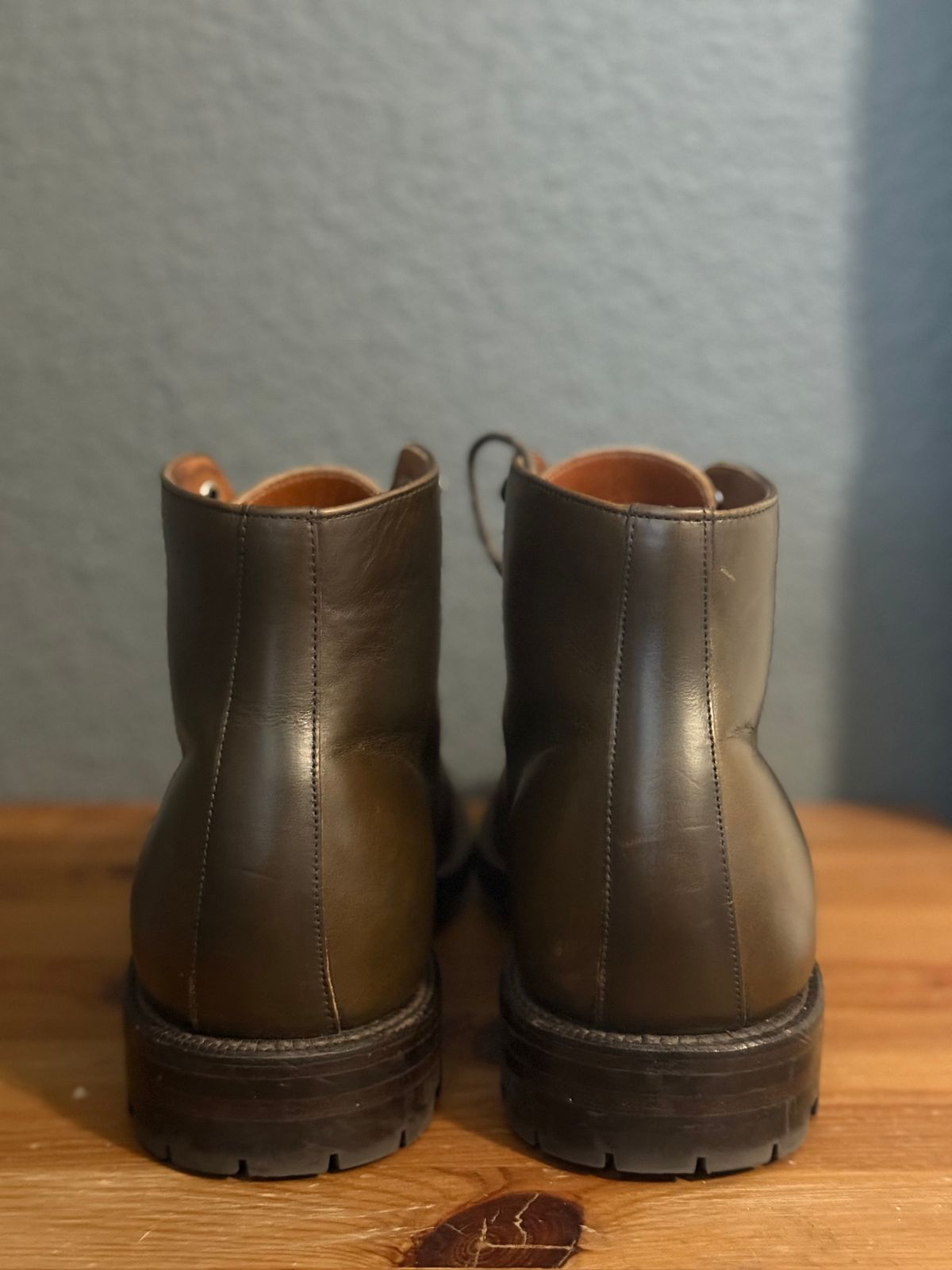 Photo by sierraStyled on December 3, 2024 of the Grant Stone Edward Boot in Horween Dark Olive Chromexcel.