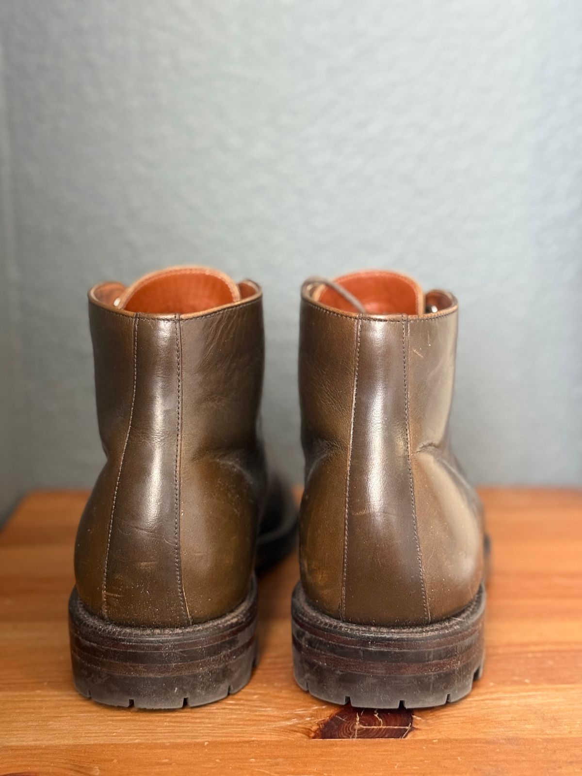 Photo by sierraStyled on March 4, 2025 of the Grant Stone Edward Boot in Horween Dark Olive Chromexcel.