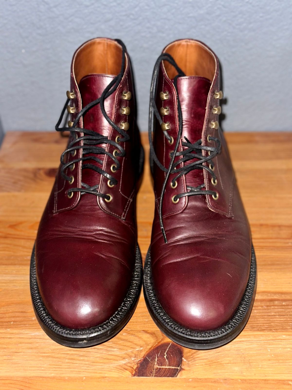 Photo by sierraStyled on July 15, 2024 of the Grant Stone Edward Boot in Horween Color 8 Chromexcel.