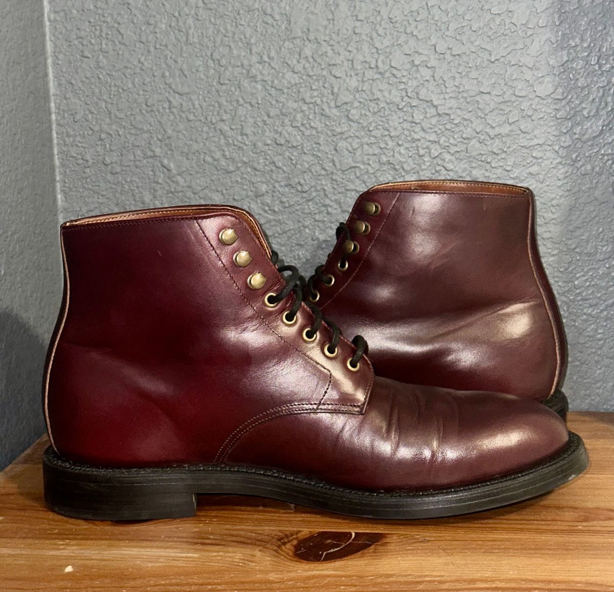 Photo by sierraStyled on September 18, 2024 of the Grant Stone Edward Boot in Horween Color 8 Chromexcel.