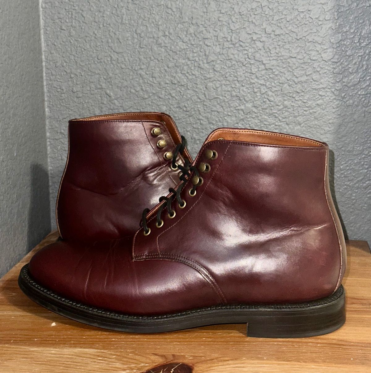 Photo by sierraStyled on September 18, 2024 of the Grant Stone Edward Boot in Horween Color 8 Chromexcel.