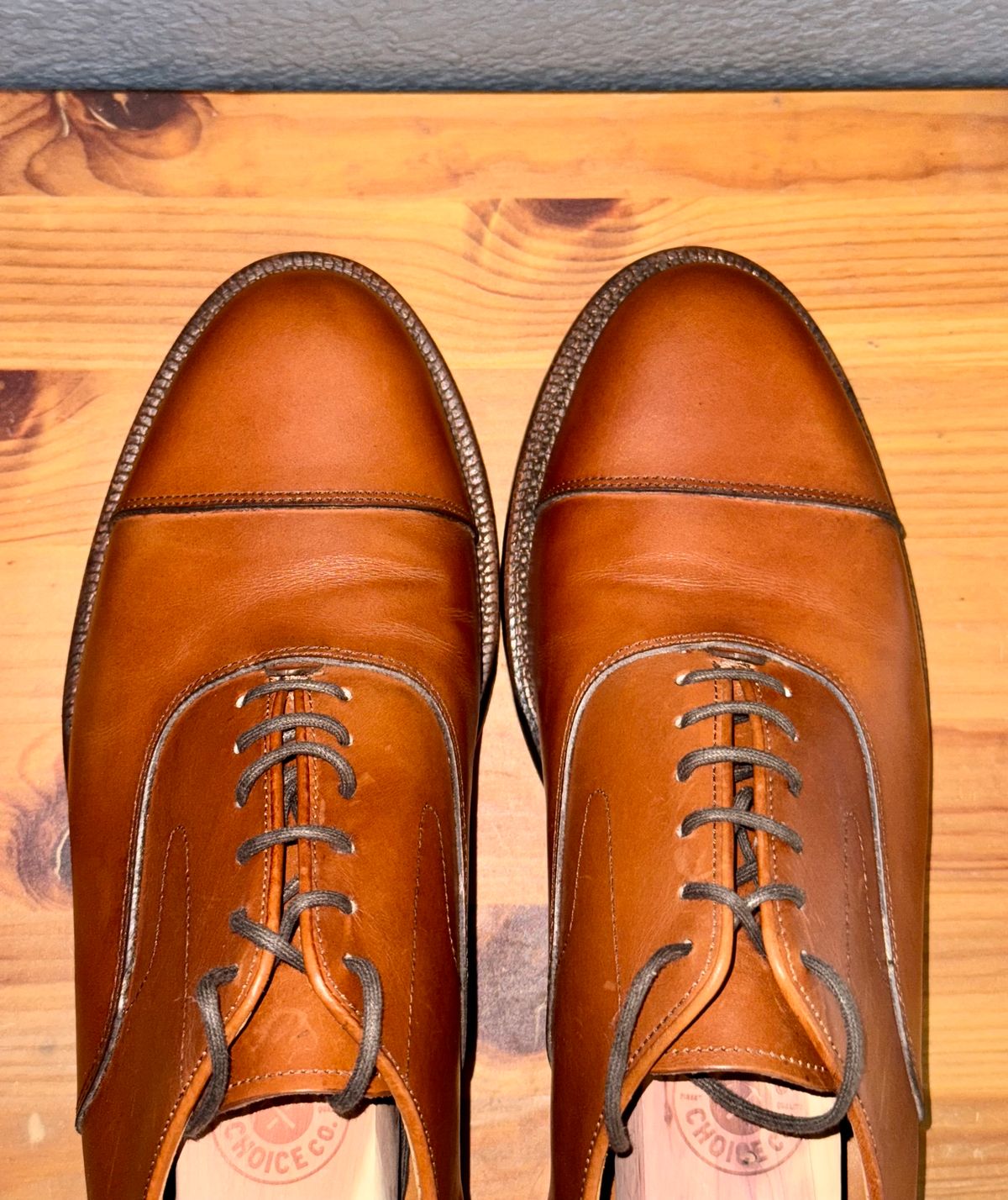 Photo by sierraStyled on October 3, 2024 of the Grant Stone Cap Toe Oxford in D'Annonay British Tan Calf.