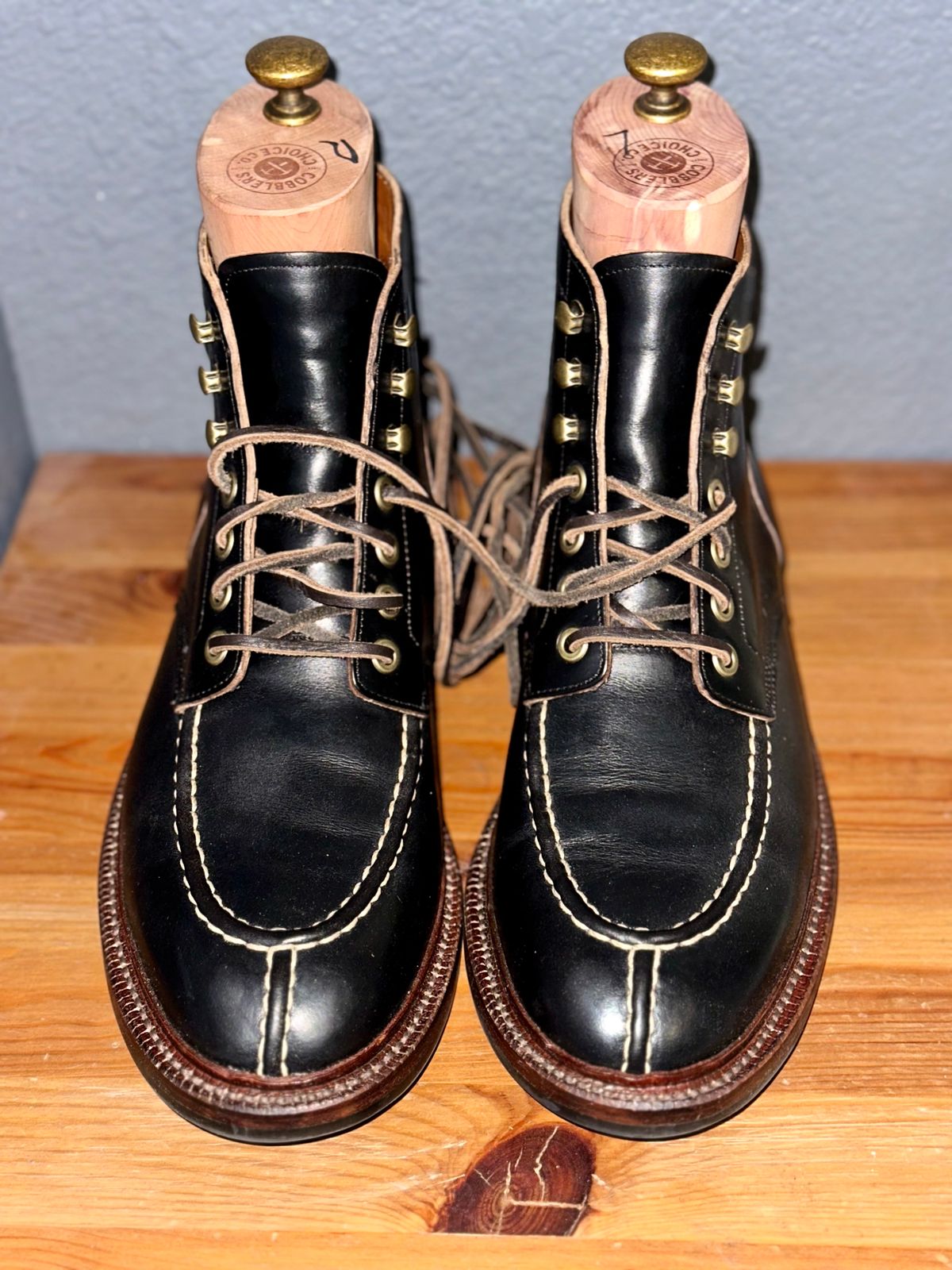 Photo by sierraStyled on July 15, 2024 of the Grant Stone Ottawa Boot in Horween Black Chromexcel.