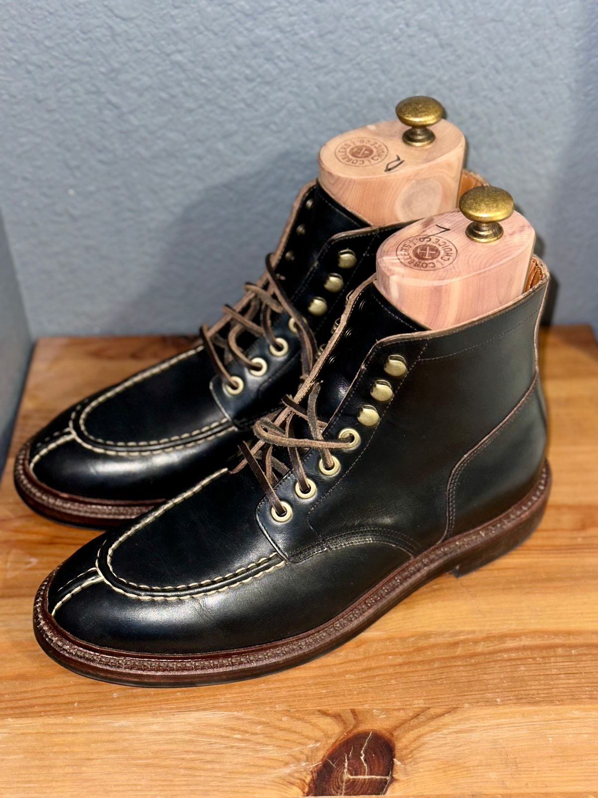 Photo by sierraStyled on July 15, 2024 of the Grant Stone Ottawa Boot in Horween Black Chromexcel.