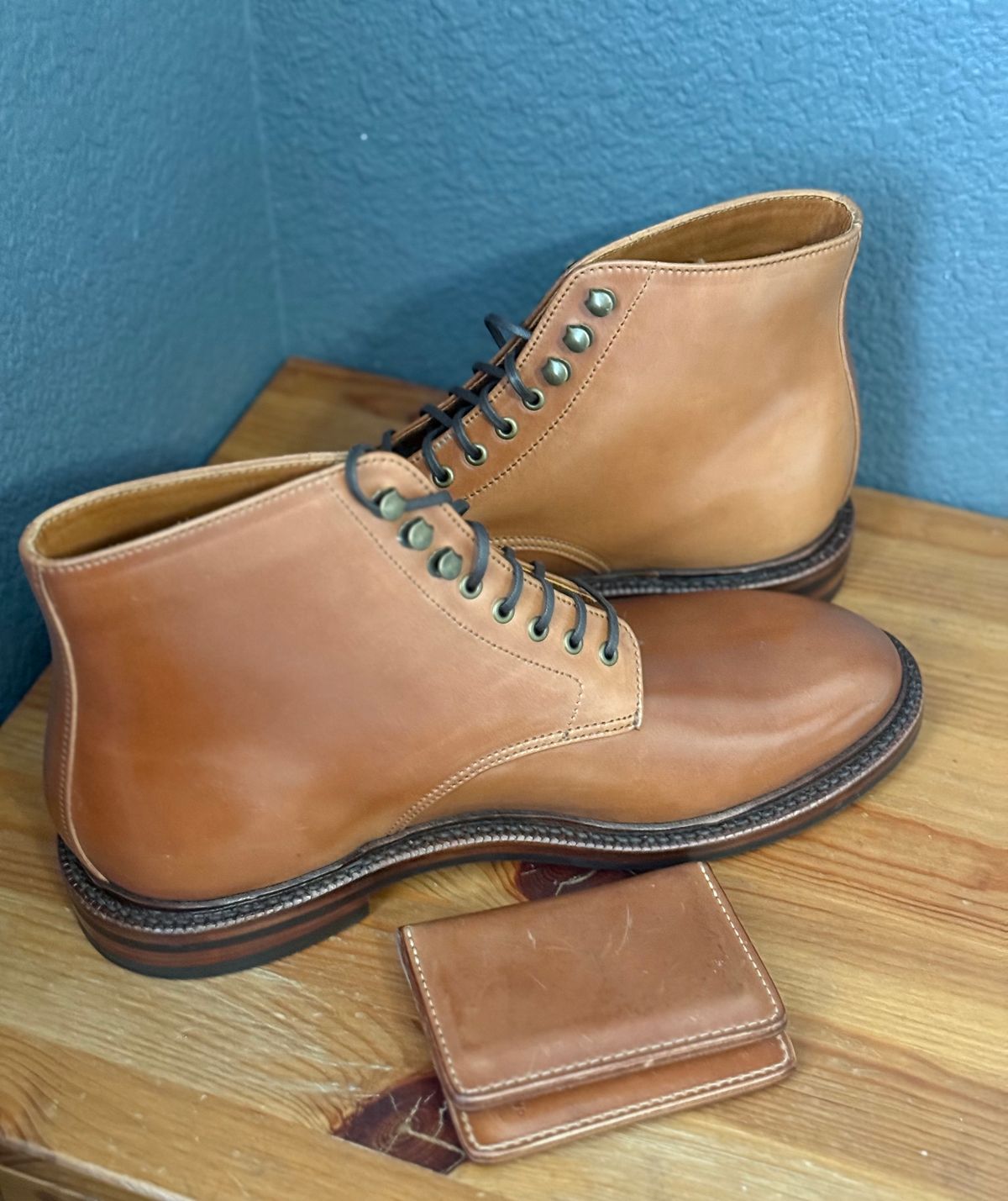 Photo by sierraStyled on December 16, 2024 of the Grant Stone Edward Boot in Horween Honey Glazed Shell Cordovan.