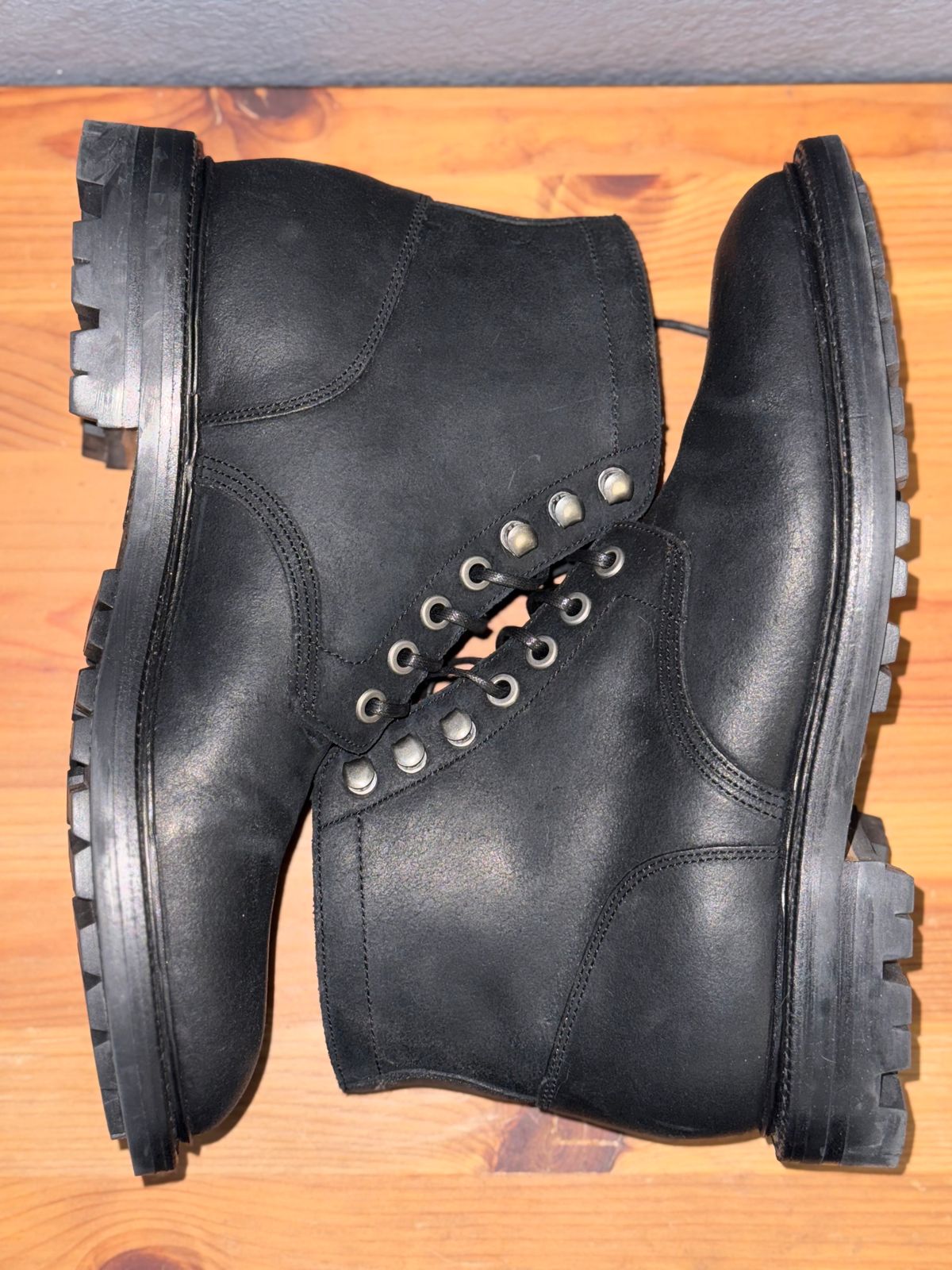 Photo by sierraStyled on November 26, 2024 of the Grant Stone Diesel Boot in C.F. Stead Black Waxy Commander Suede.