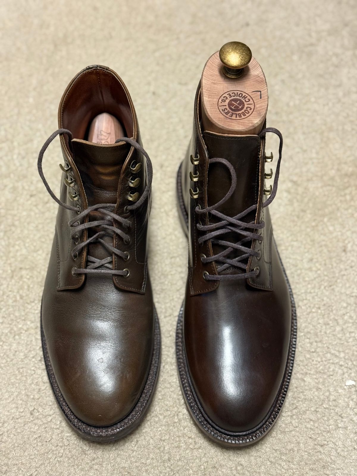 Photo by sierraStyled on May 7, 2025 of the Grant Stone Edward Boot in Horween Maduro Shell Cordovan.