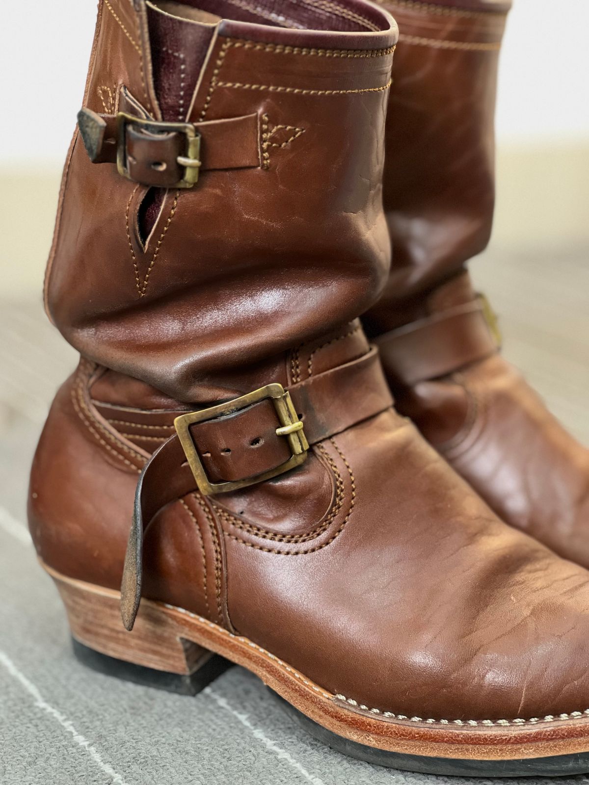 Photo by bangbenana on December 4, 2025 of the Briselblack The keeper ‘Type 3’ Engineer Boots in Maryam Toscanello TPR Horsebutt.