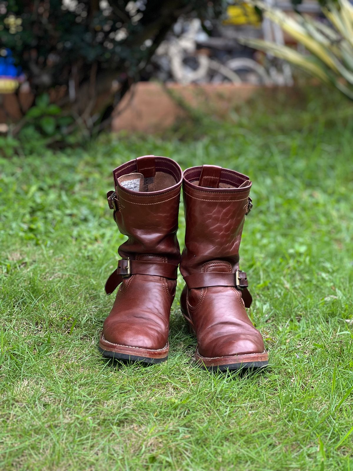 Photo by bangbenana on January 3, 2026 of the Briselblack The keeper ‘Type 3’ Engineer Boots in Maryam Toscanello TPR Horsebutt.