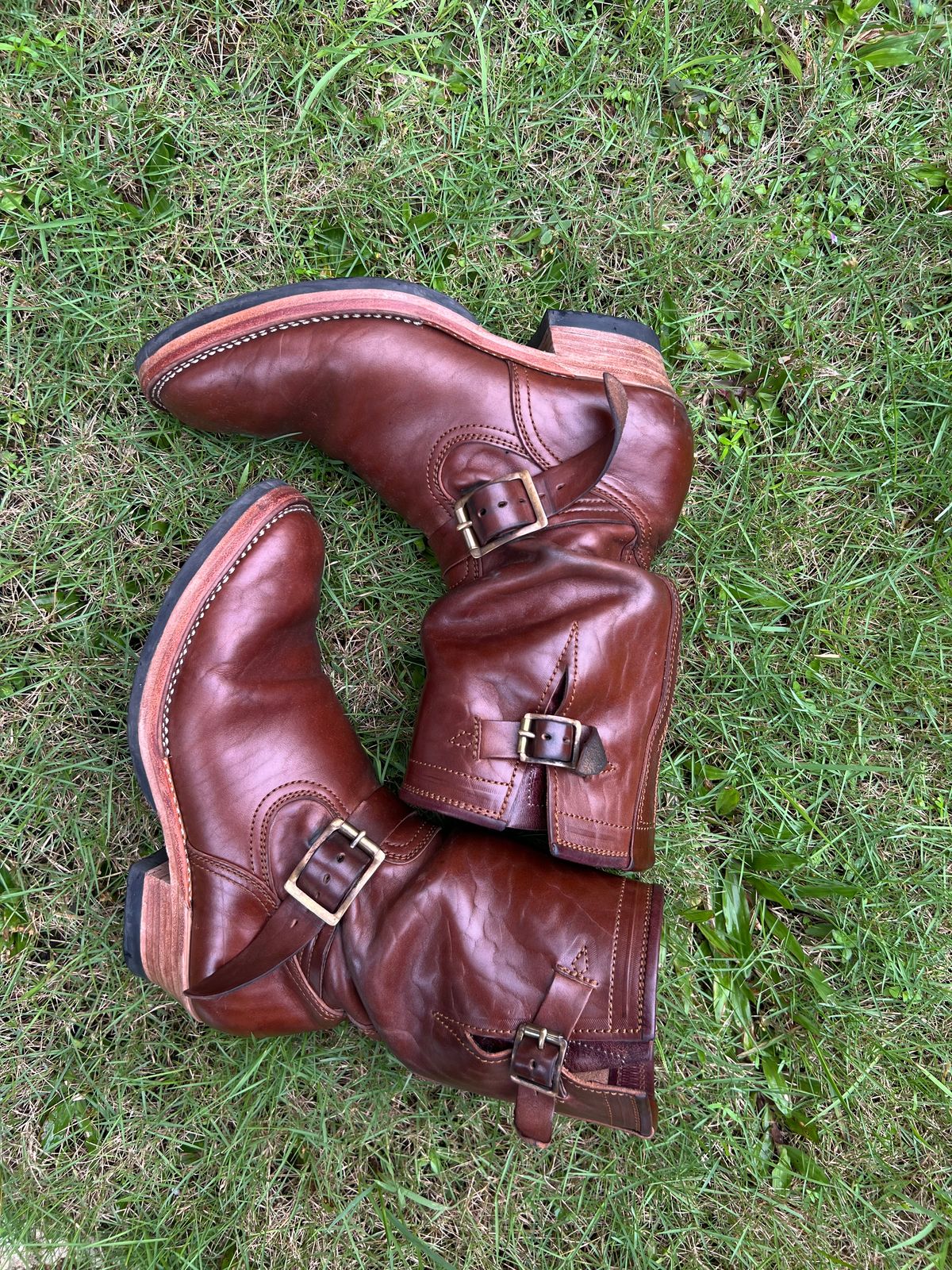 Photo by bangbenana on January 3, 2026 of the Briselblack The keeper ‘Type 3’ Engineer Boots in Maryam Toscanello TPR Horsebutt.