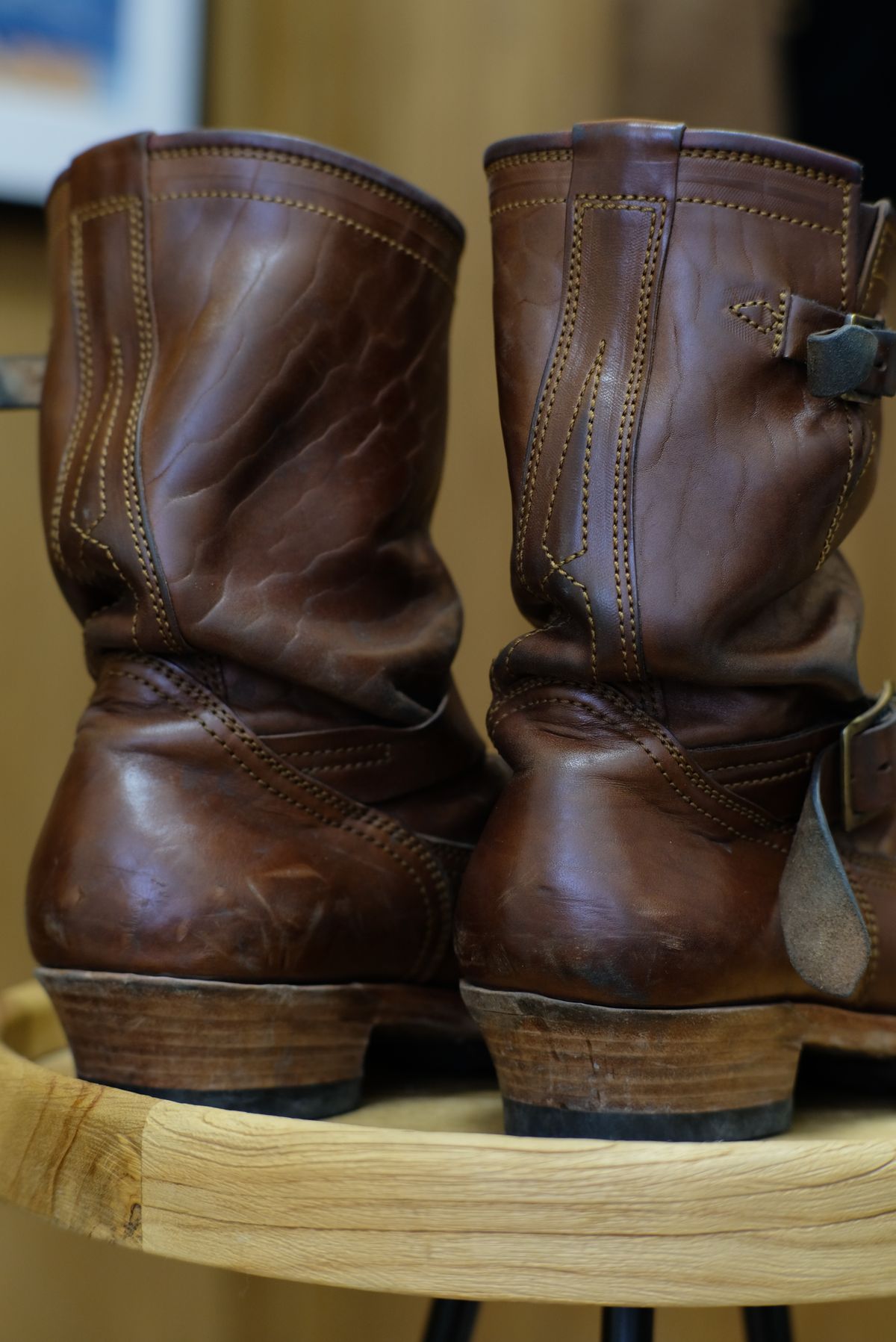 Photo by bangbenana on March 5, 2026 of the Briselblack The keeper ‘Type 3’ Engineer Boots in Maryam Toscanello TPR Horsebutt.