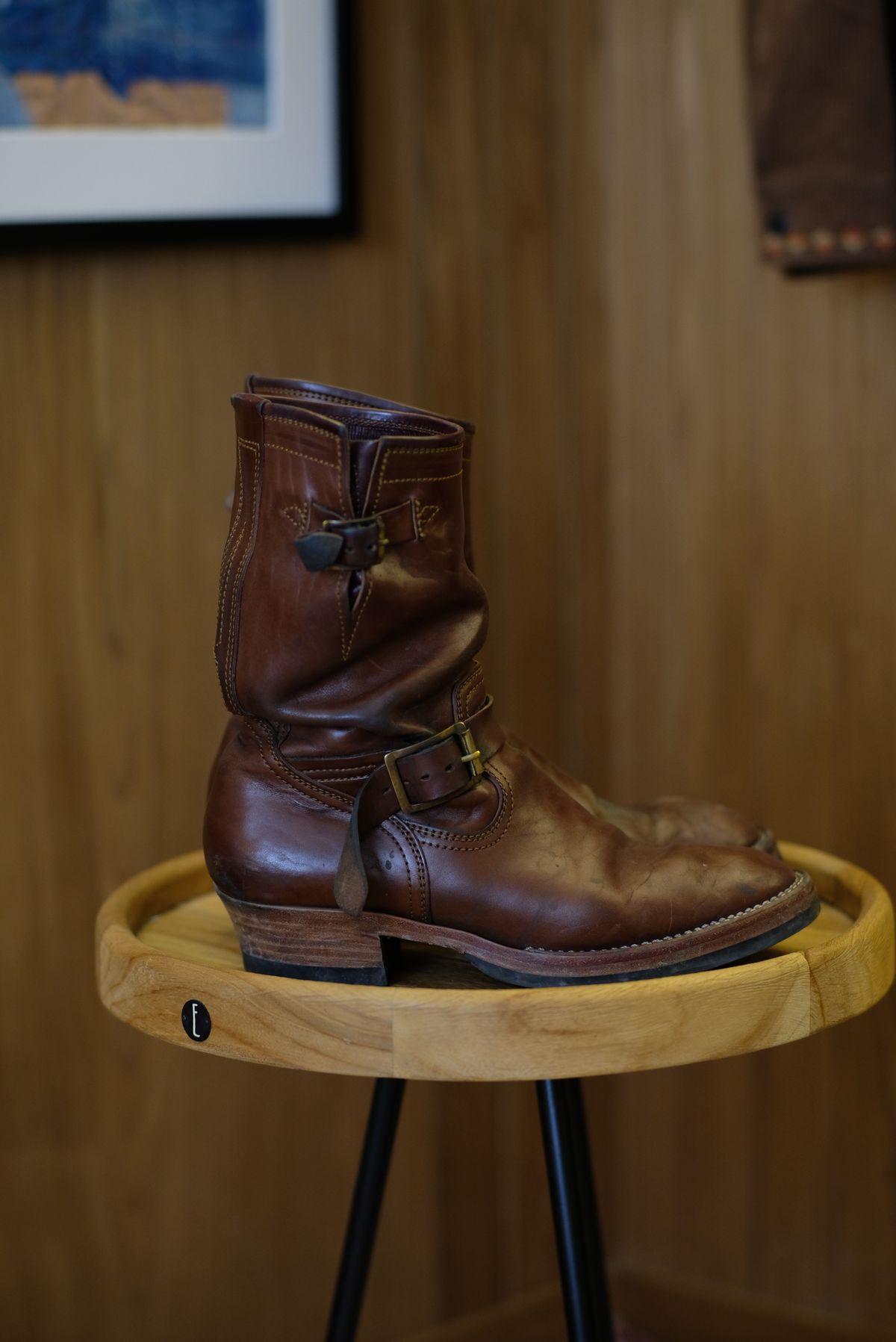 Photo by bangbenana on March 5, 2026 of the Briselblack The keeper ‘Type 3’ Engineer Boots in Maryam Toscanello TPR Horsebutt.