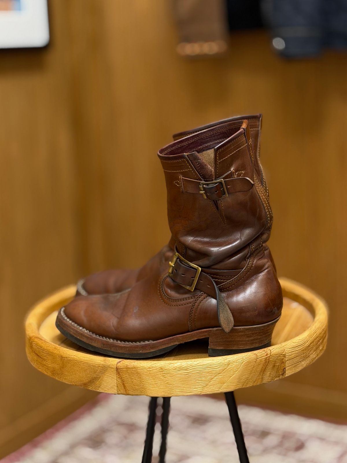 Photo by bangbenana on April 5, 2026 of the Briselblack The keeper ‘Type 3’ Engineer Boots in Maryam Toscanello TPR Horsebutt.