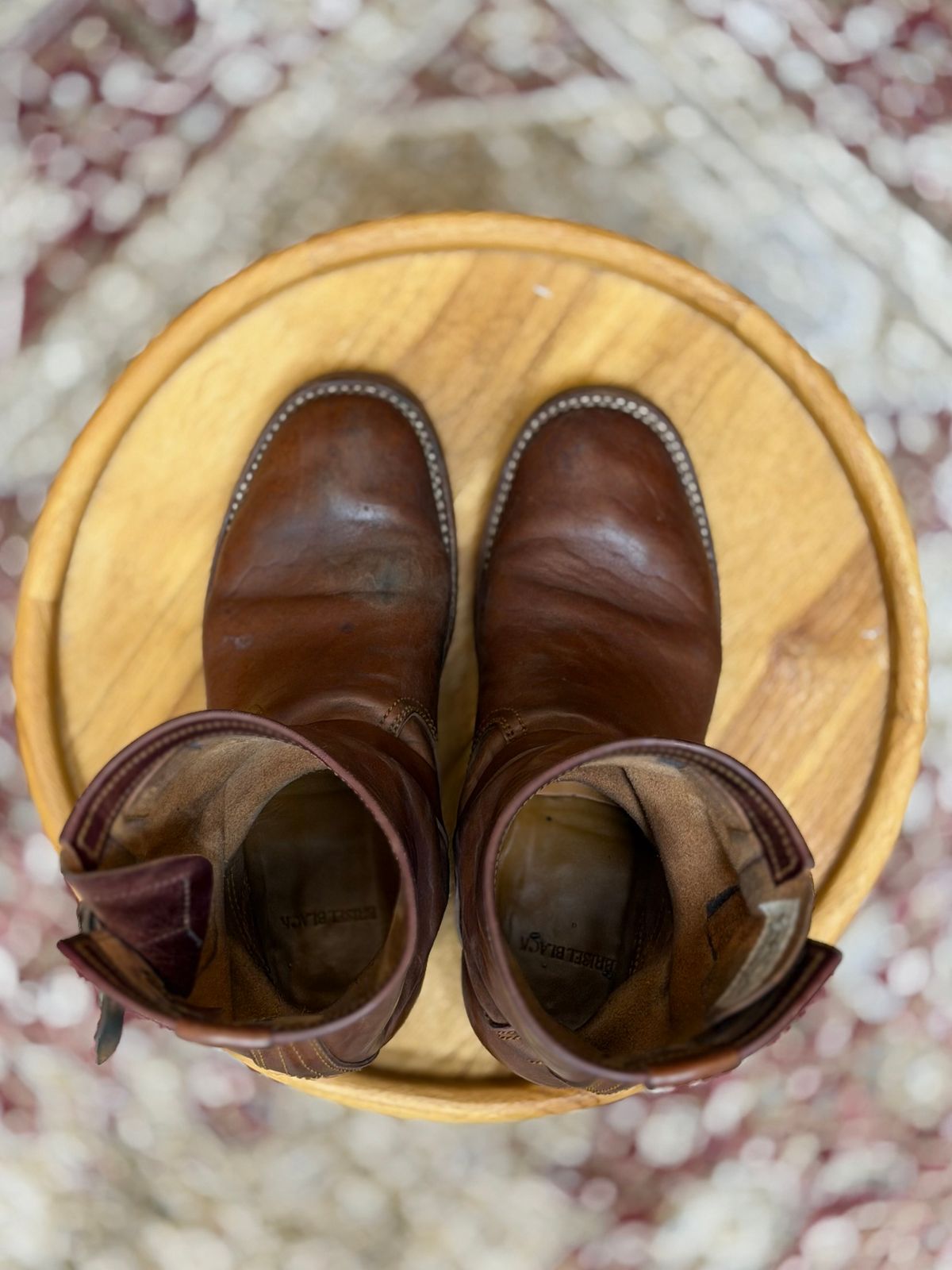 Photo by bangbenana on April 5, 2026 of the Briselblack The keeper ‘Type 3’ Engineer Boots in Maryam Toscanello TPR Horsebutt.