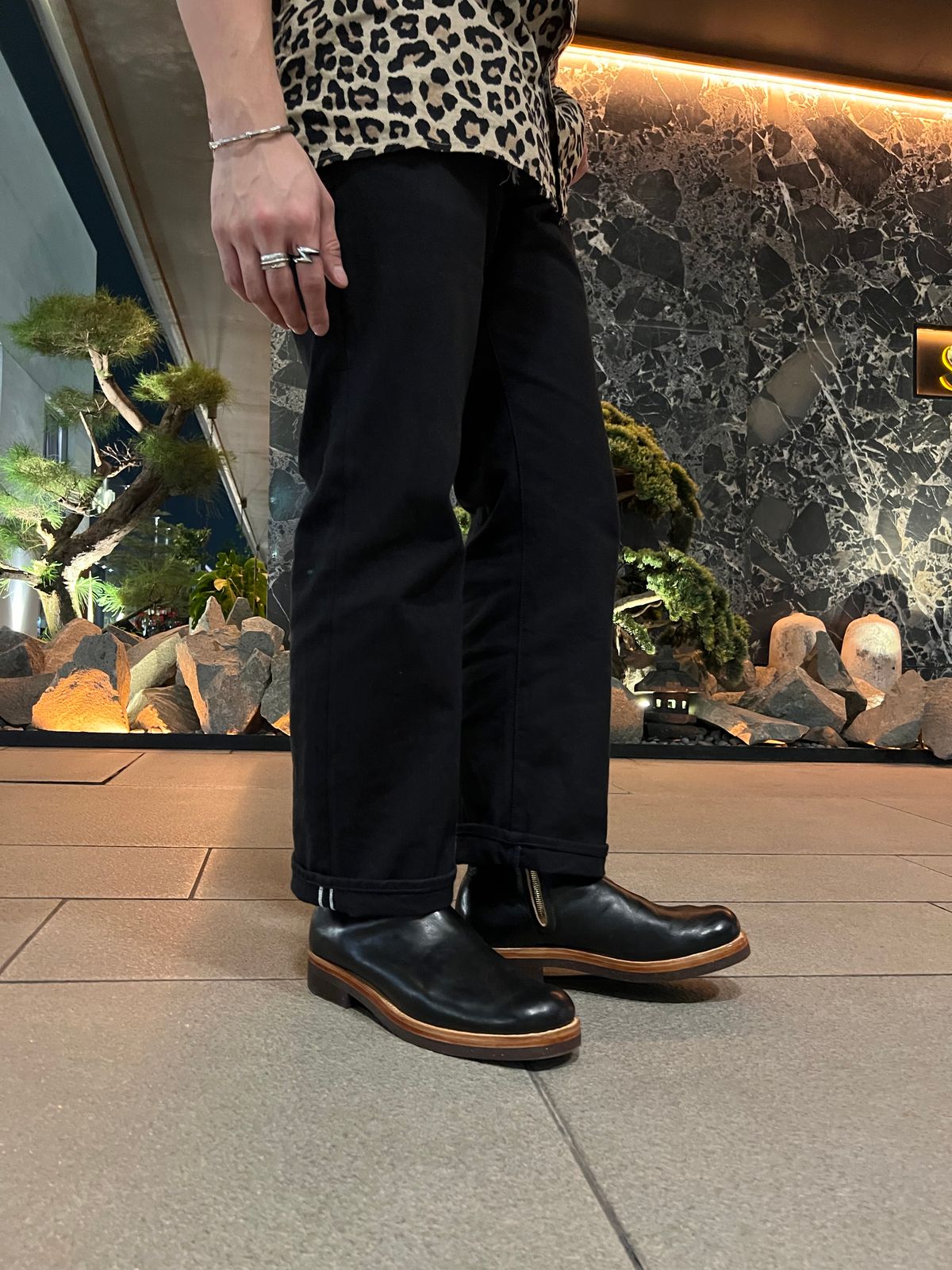 Photo by bangbenana on July 20, 2025 of the Briselblack The Stride Side Zip Boots in Maryam Natural Horsebutt Overdyed Black.