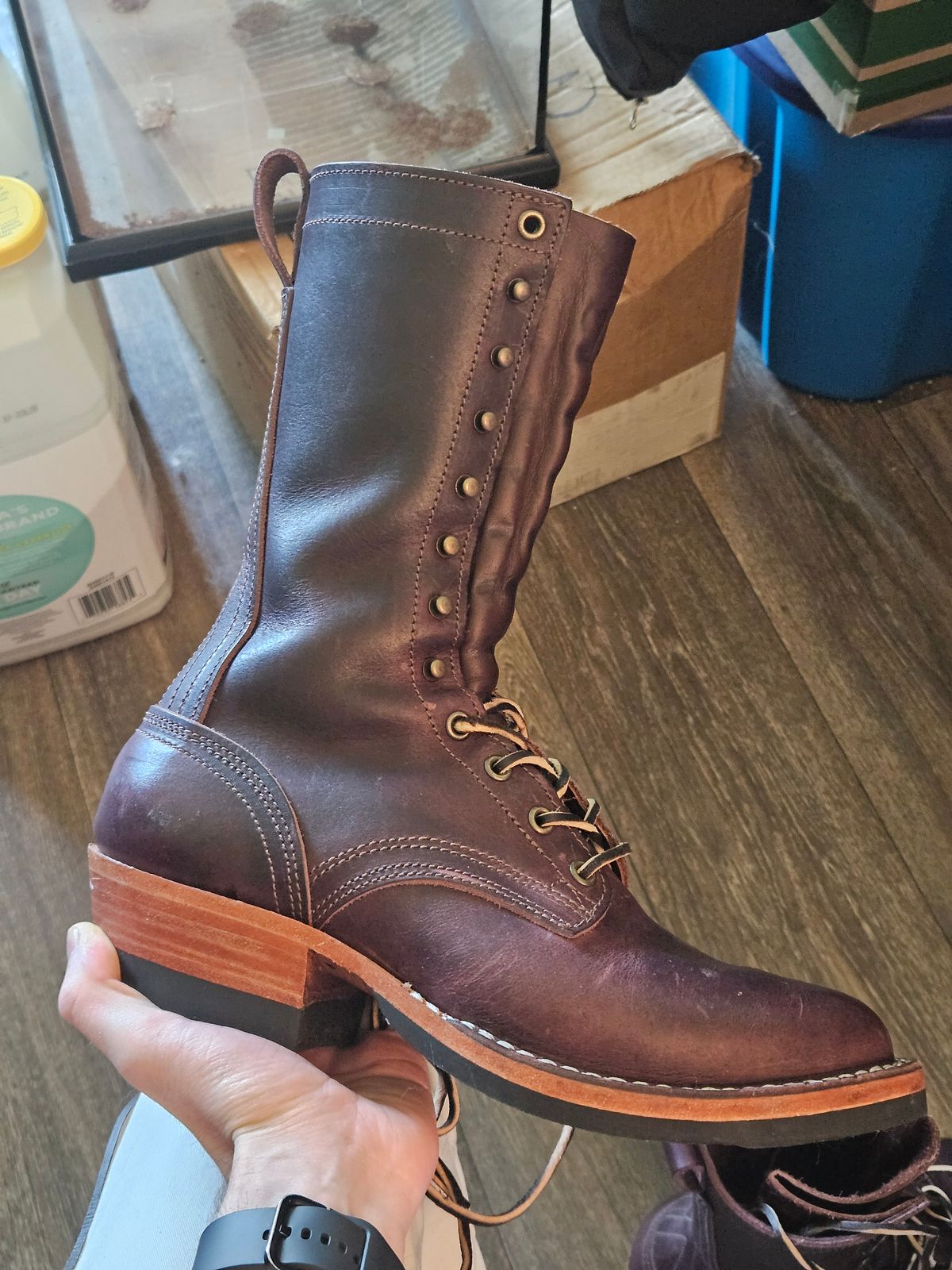 Photo by SerdnaandreS on June 26, 2025 of the Nicks Packer in Horween Color 8 Cypress.