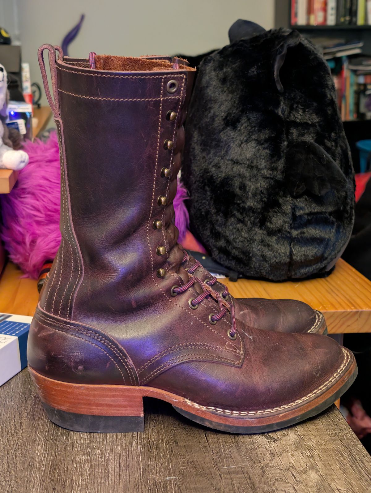 Photo by SerdnaandreS on September 10, 2025 of the Nicks Packer in Horween Color 8 Cypress.