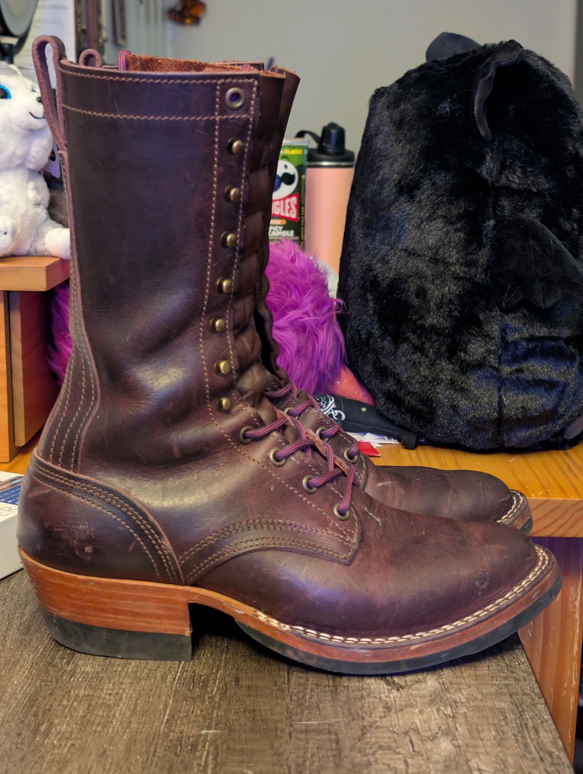 Photo by SerdnaandreS on September 10, 2025 of the Nicks Packer in Horween Color 8 Cypress.
