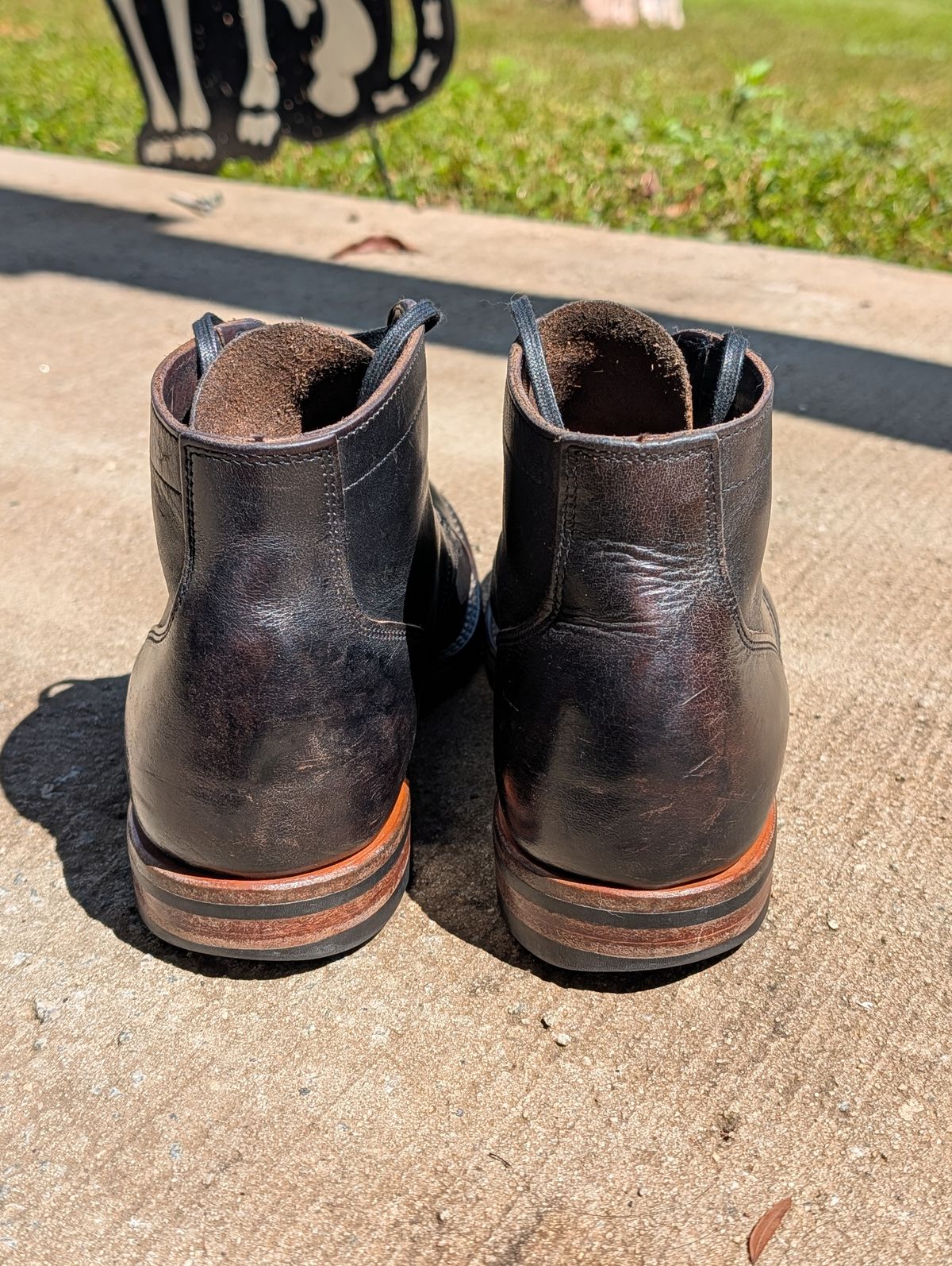 Photo by SerdnaandreS on September 11, 2025 of the Viberg Service Boot in Horween Black Chromexcel.