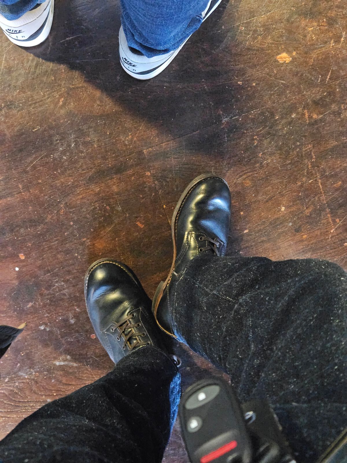 Photo by SerdnaandreS on December 2, 2024 of the Red Wing Beckman Flatbox in S.B. Foot Black Klondike.
