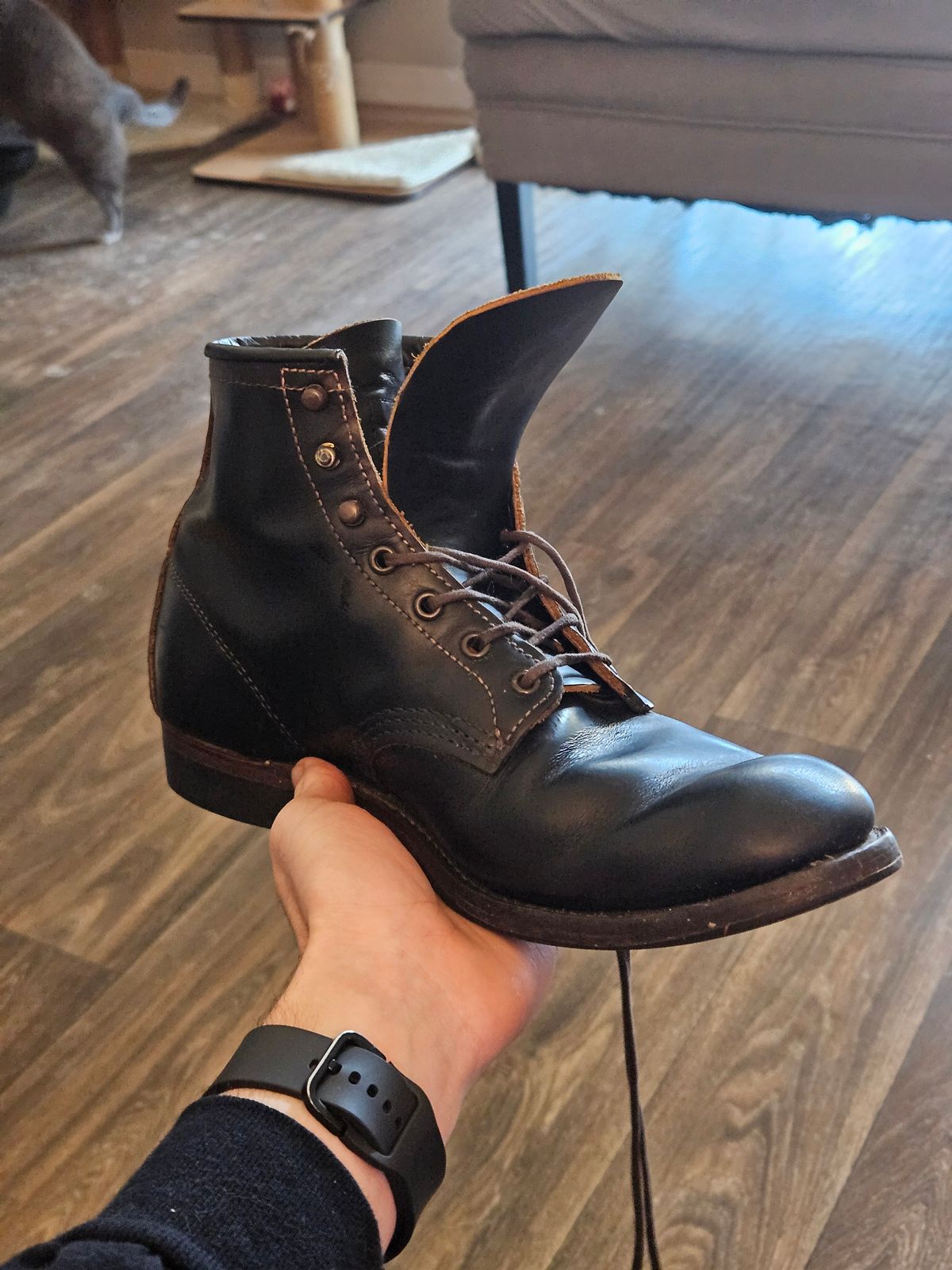 Photo by SerdnaandreS on February 22, 2025 of the Red Wing Beckman Flatbox in S.B. Foot Black Klondike.