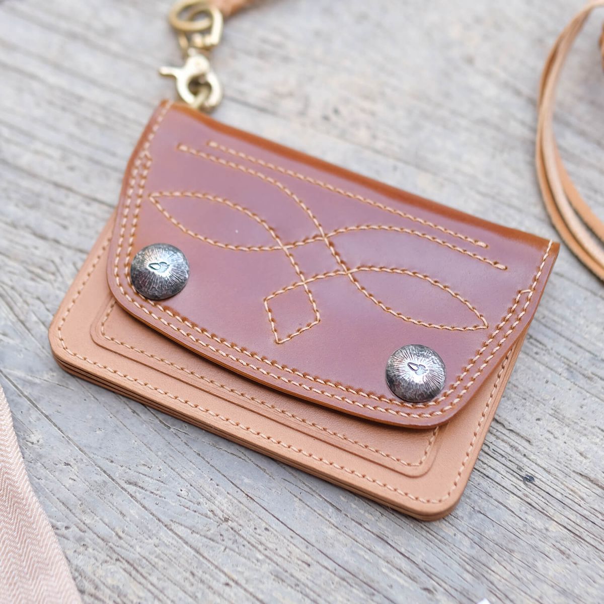 Photo by anakdenim on November 4, 2025 of the 3Mask Craftsmanship Trucker Wallet in Shinki Cognac Shell Cordovan.