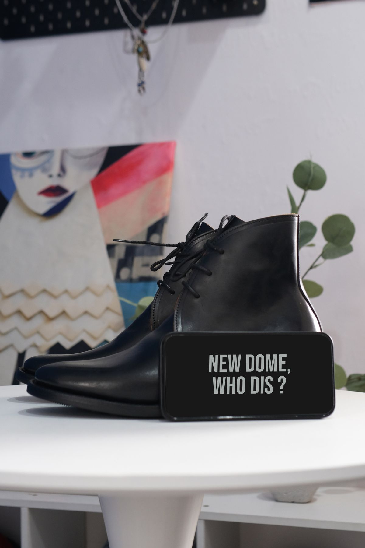 Photo by anakdenim on October 1, 2025 of the Briselblack The Desert Chukka Boots in Maryam Toscanello Horsebutt Overdyed Black.