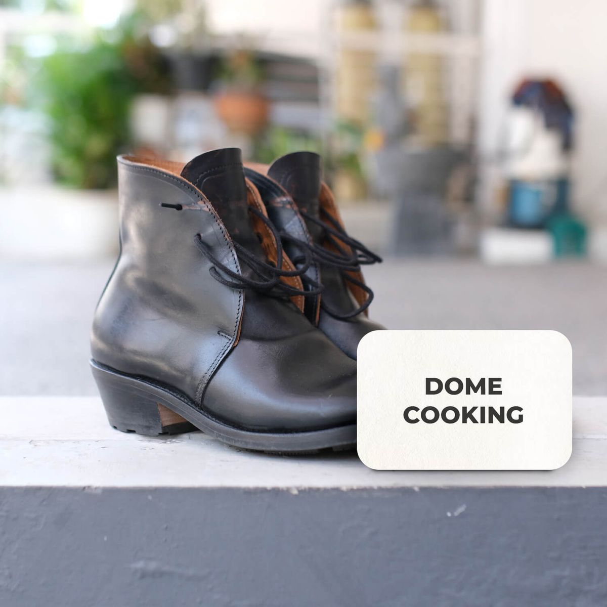 Photo by anakdenim on November 3, 2025 of the Briselblack The Desert Chukka Boots in Maryam Toscanello Horsebutt Overdyed Black.